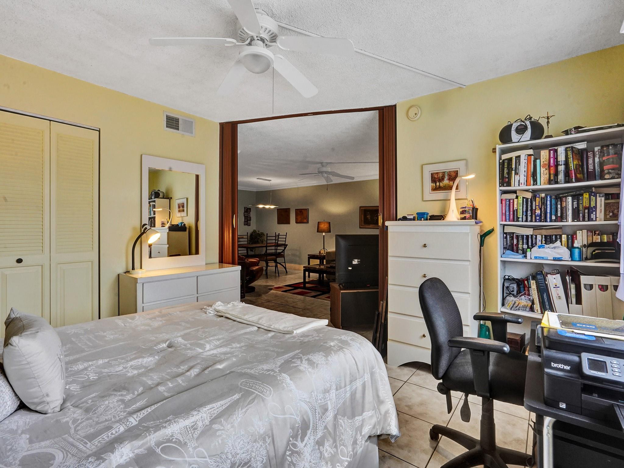 3195 Foxcroft Rd F304