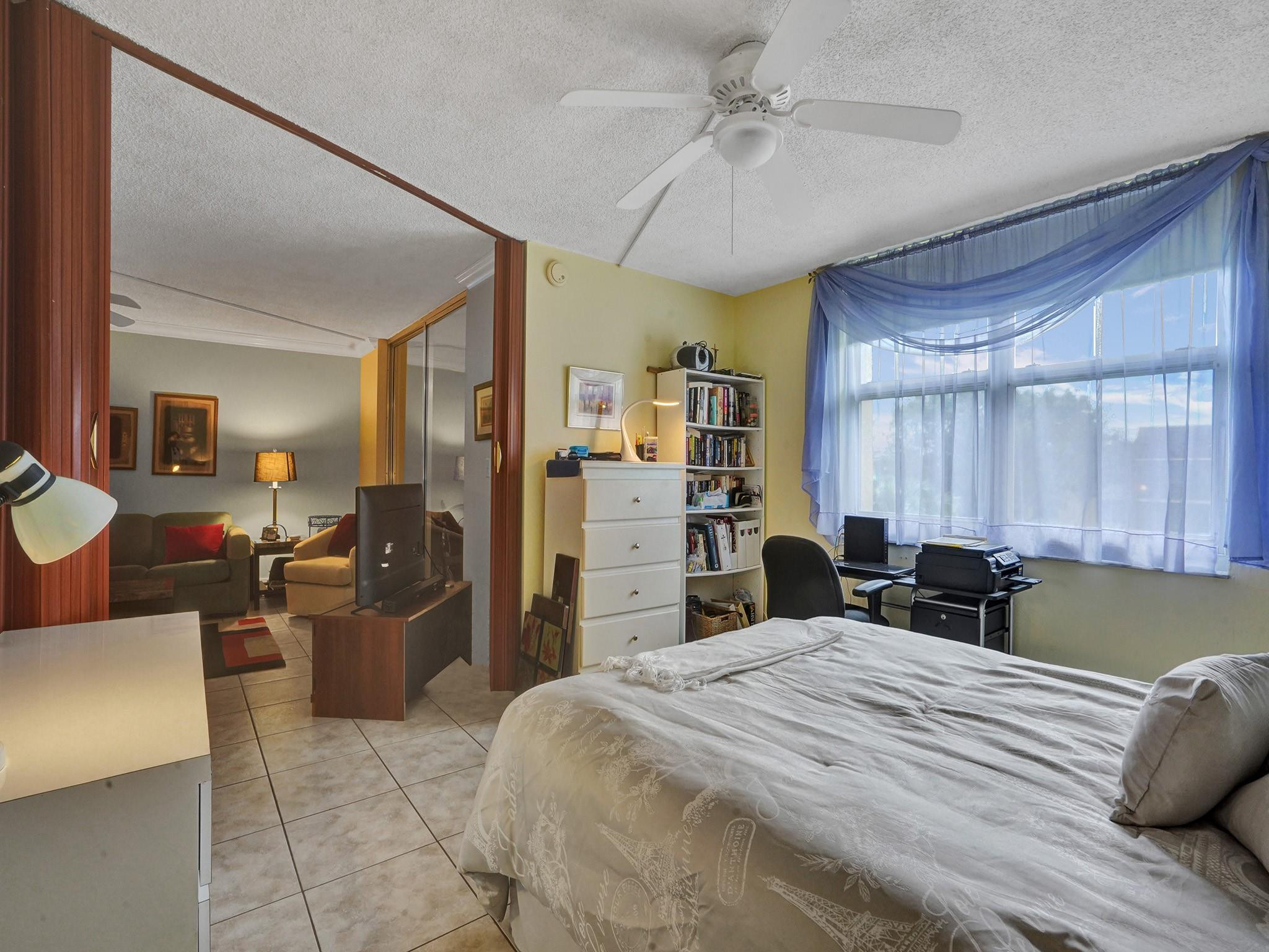 3195 Foxcroft Rd F304