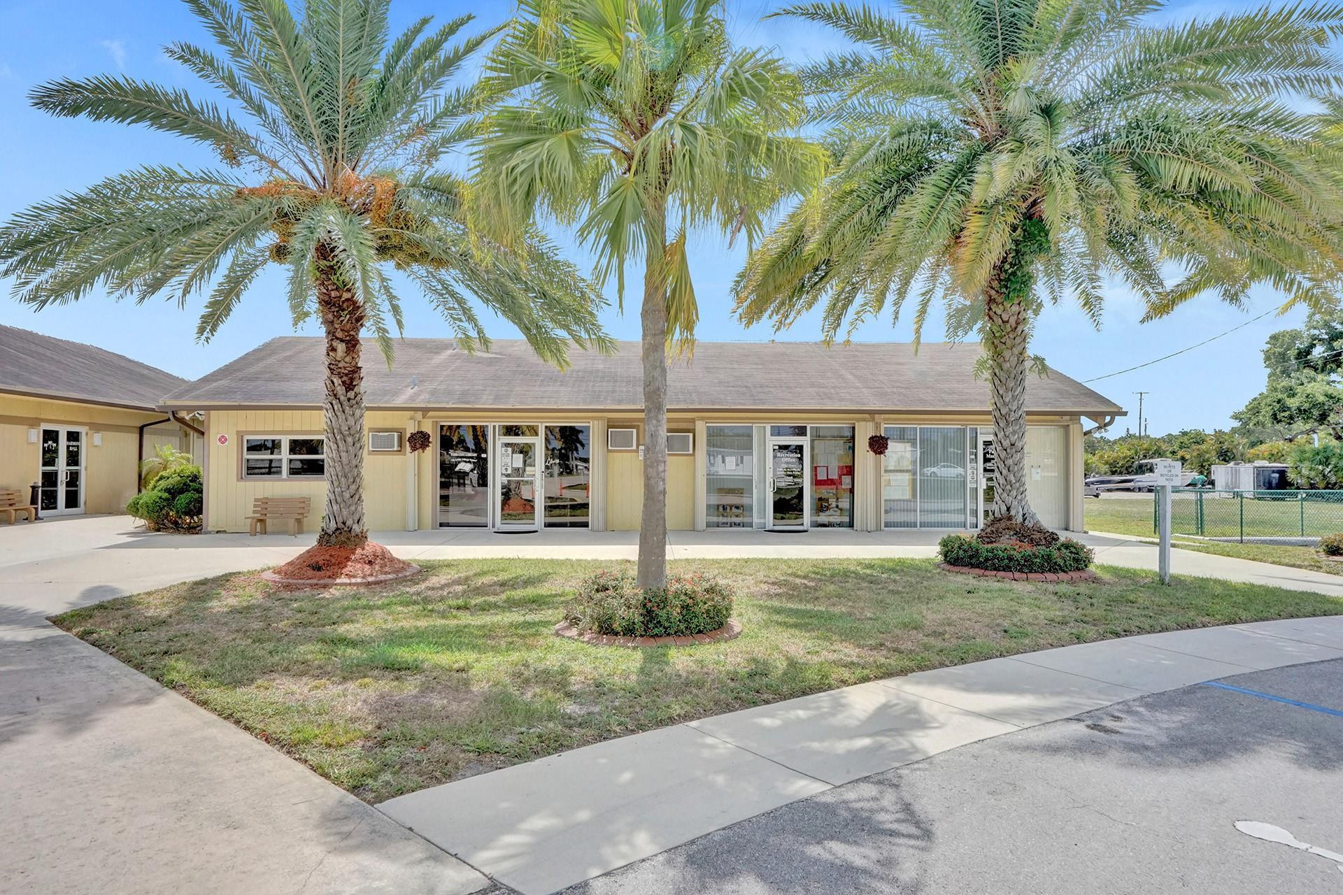 8557 SW 16th Ct