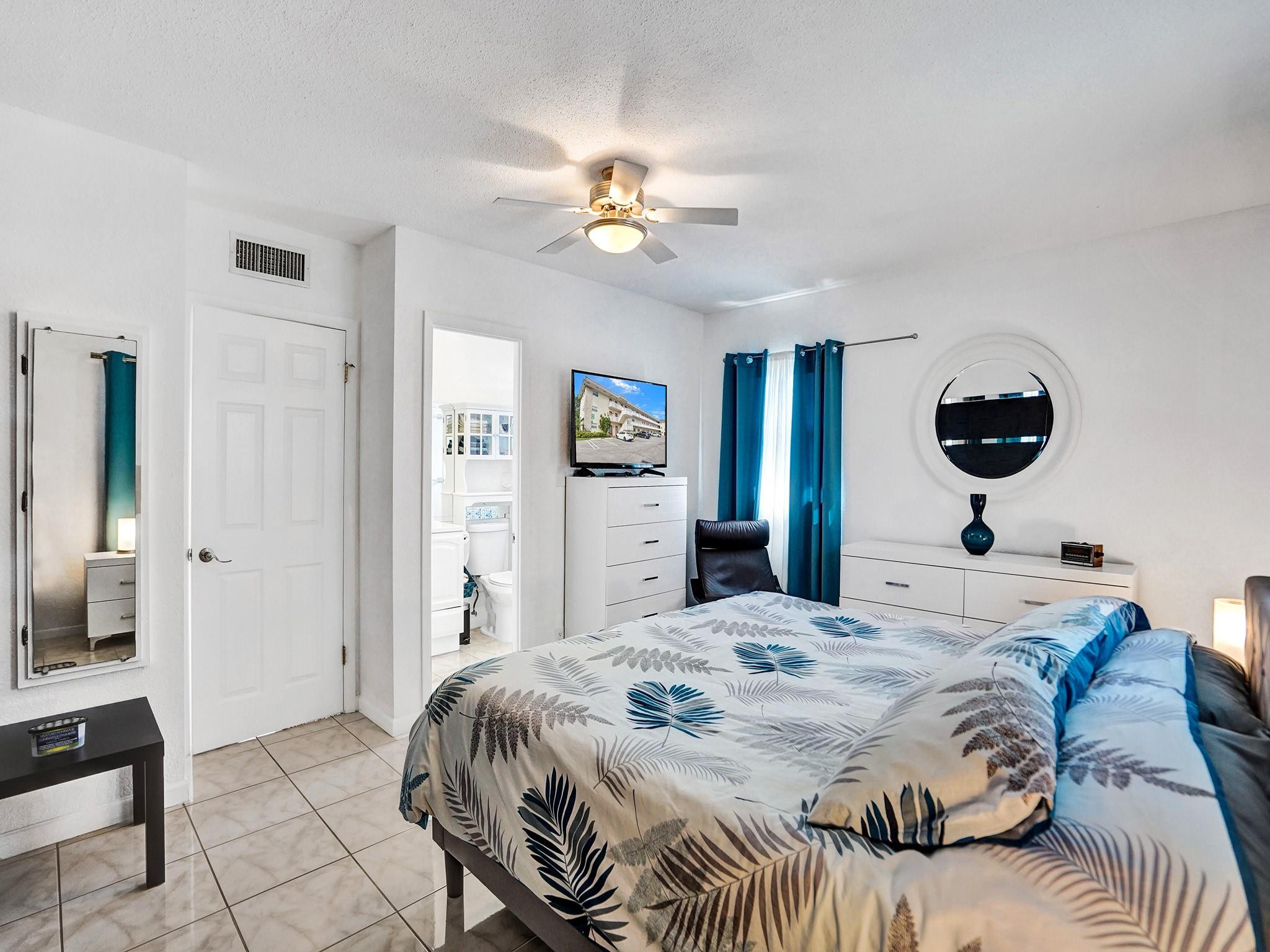 4331 NW 16th St D301