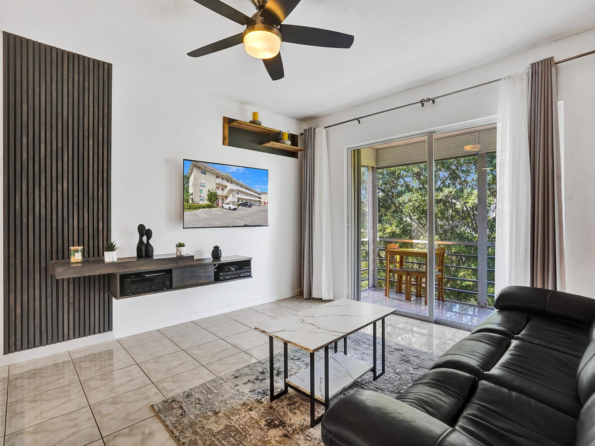 4331 NW 16th St D301