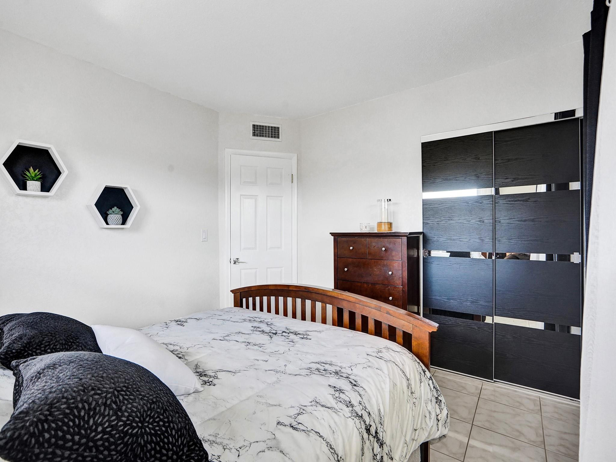 4331 NW 16th St D301