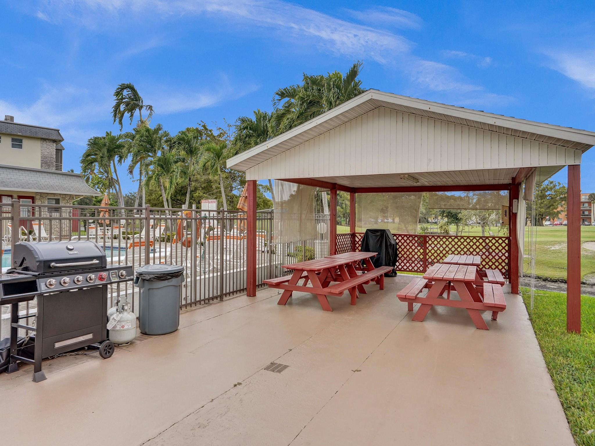 4331 NW 16th St D301