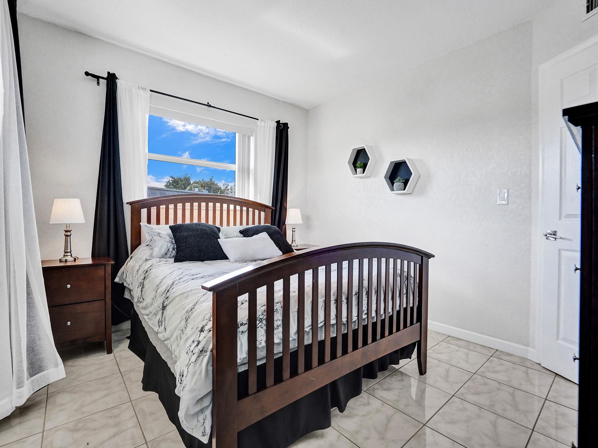 4331 NW 16th St D301