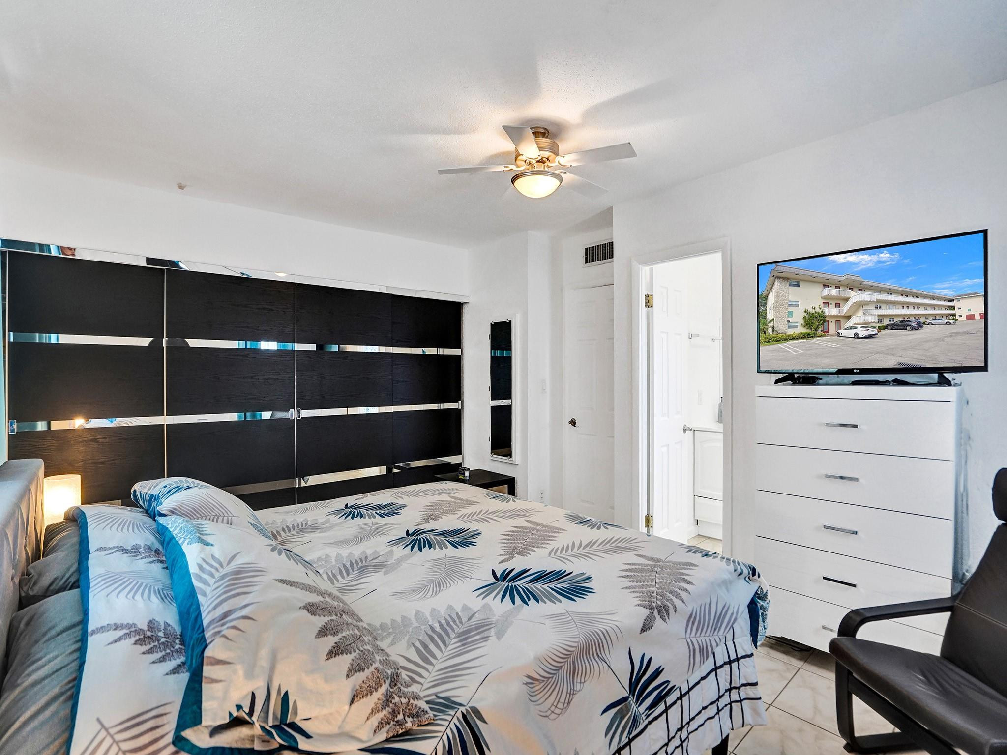 4331 NW 16th St D301