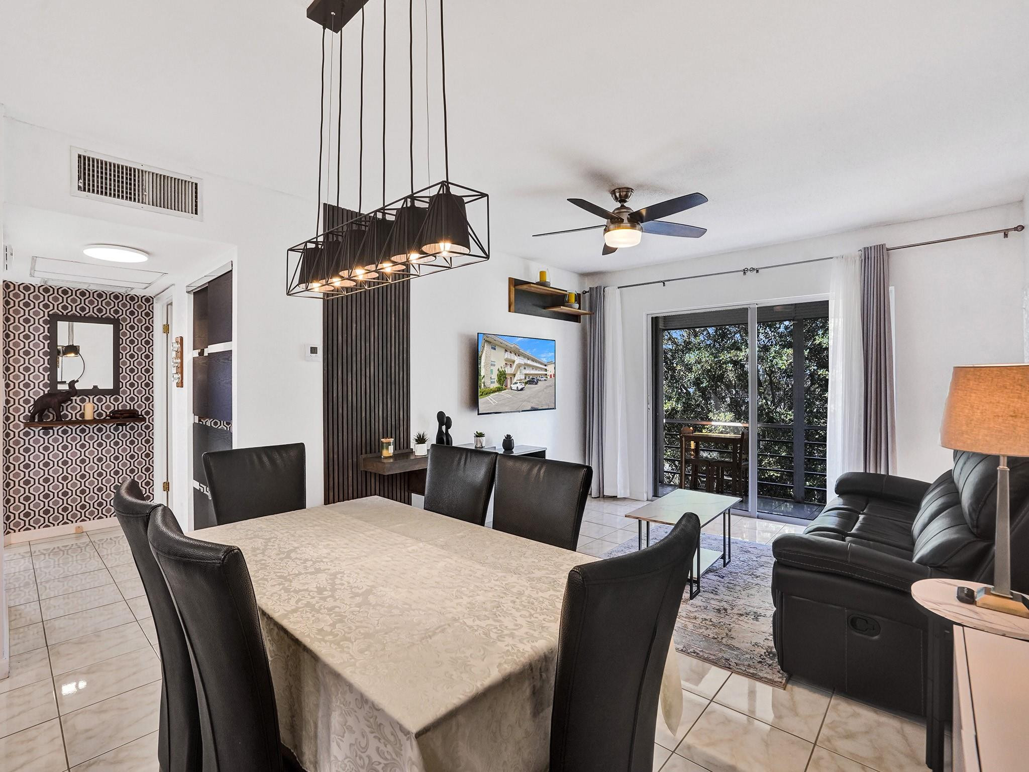 4331 NW 16th St D301