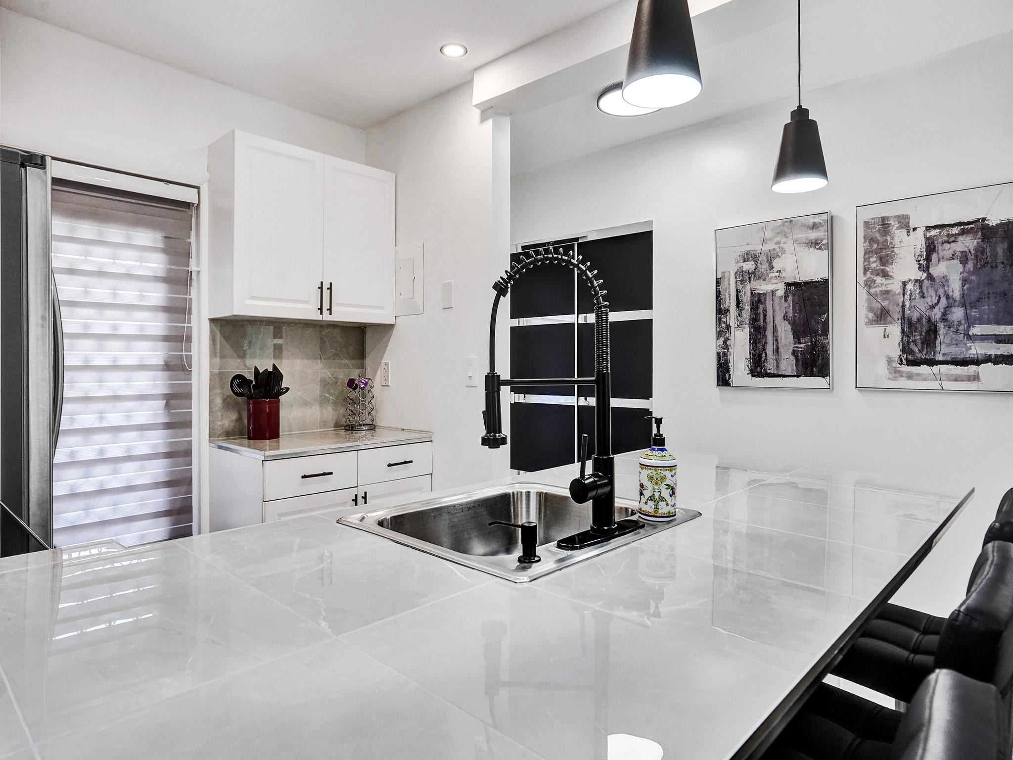 4331 NW 16th St D301