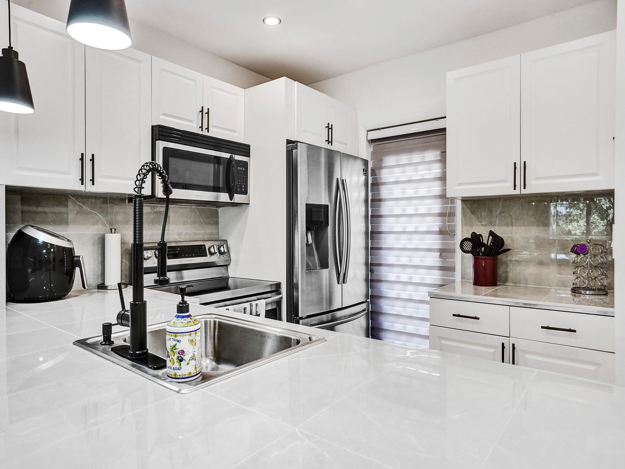 4331 NW 16th St D301