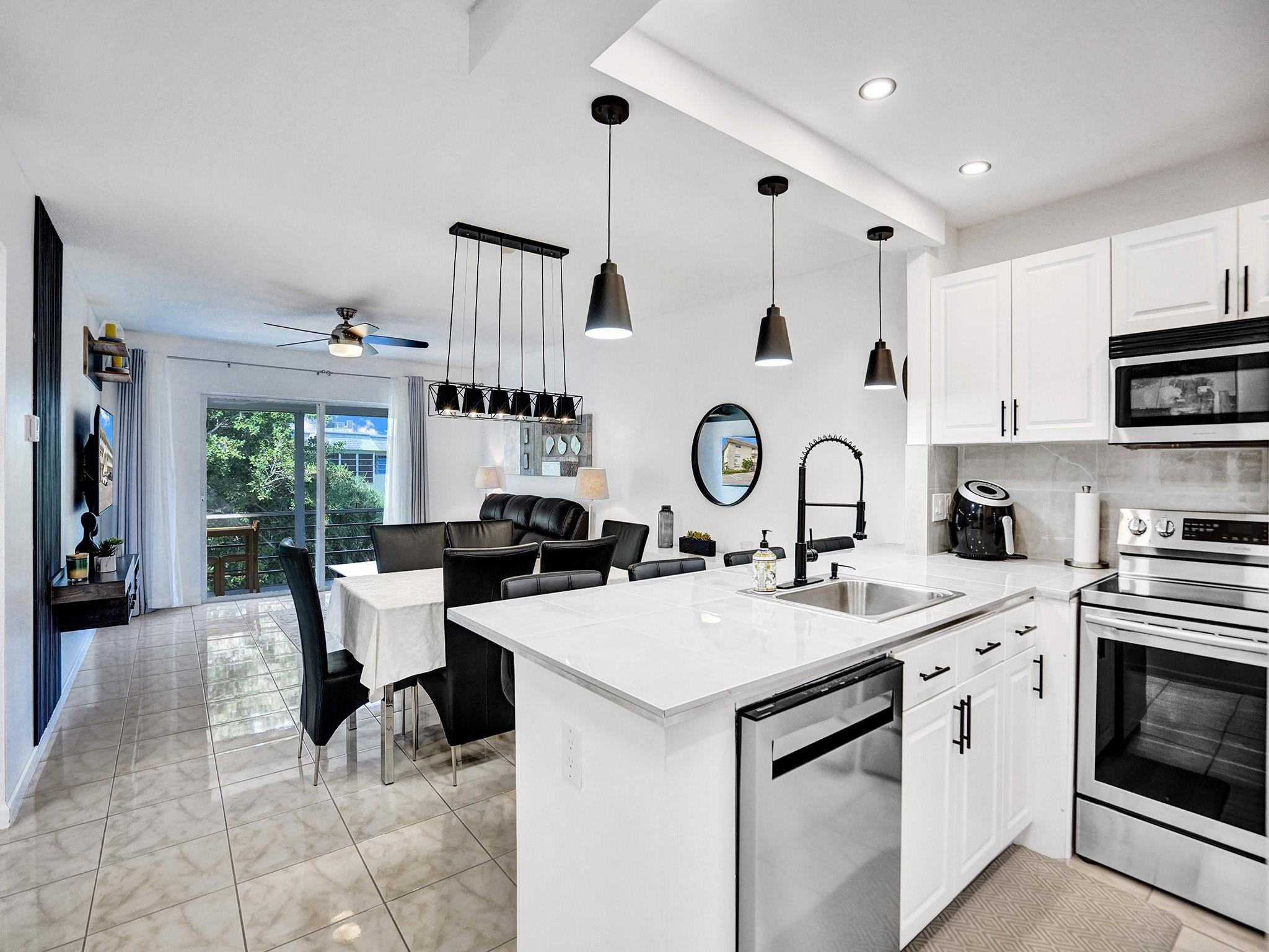 4331 NW 16th St D301