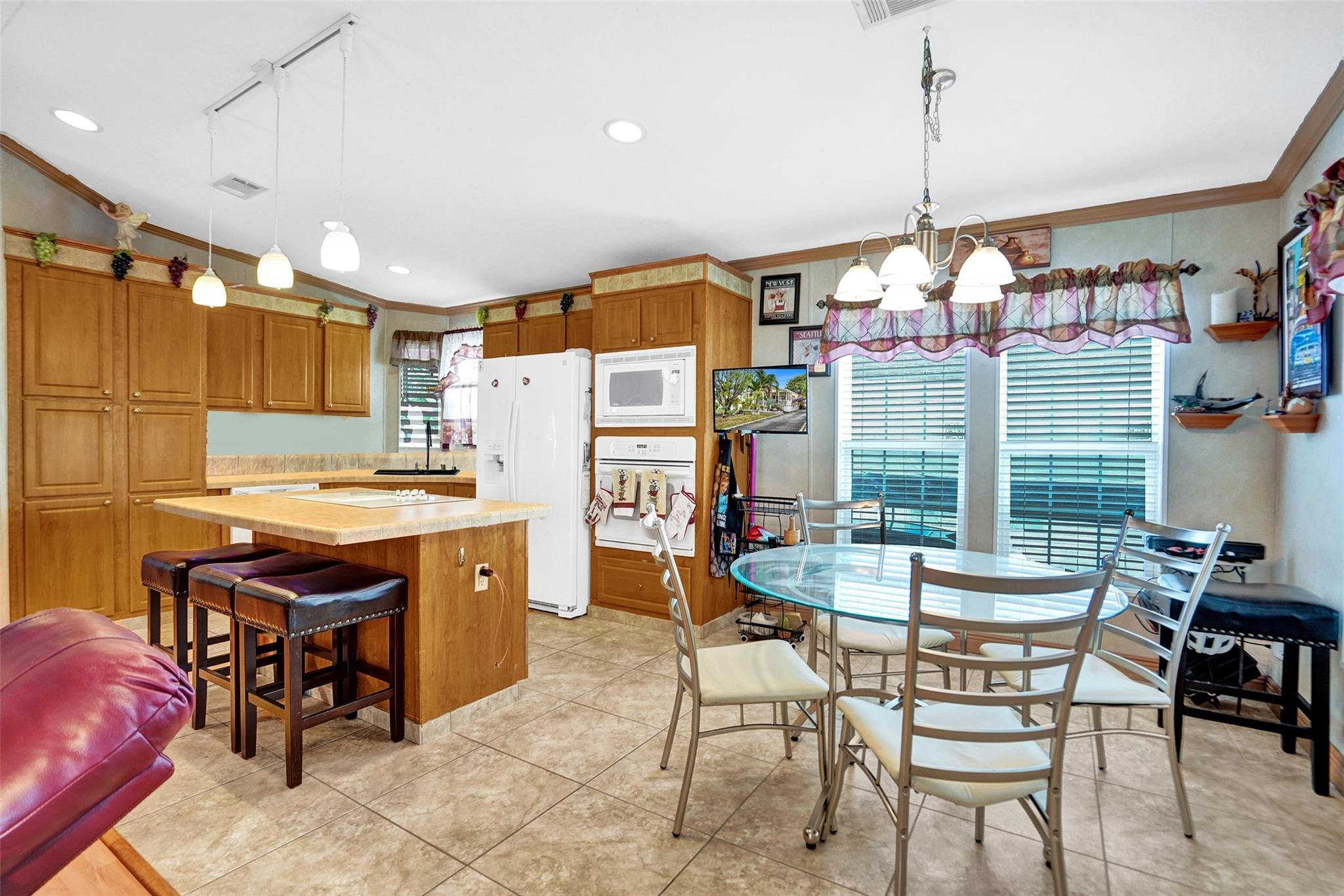 2863 SW 58th Mnr