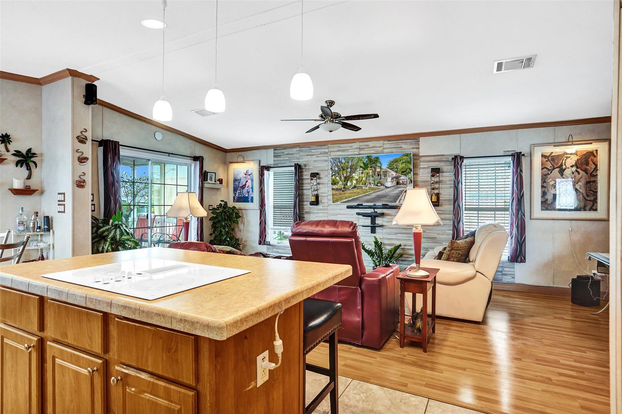 2863 SW 58th Mnr