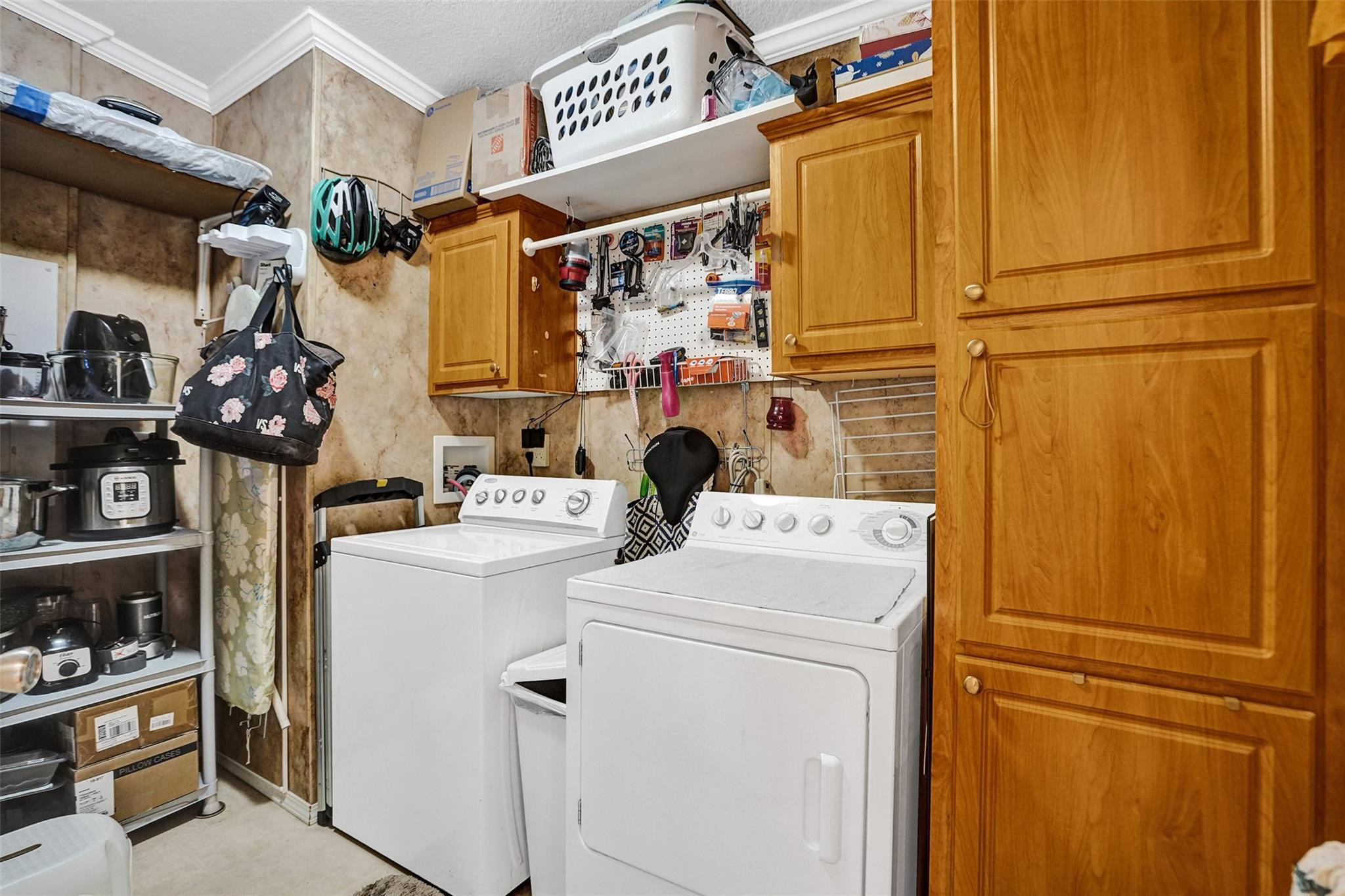 2863 SW 58th Mnr
