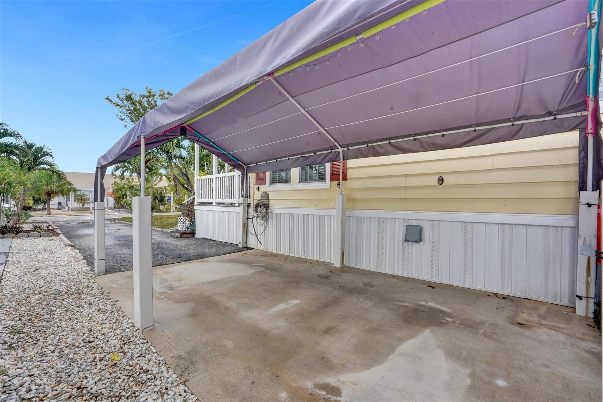 2863 SW 58th Mnr