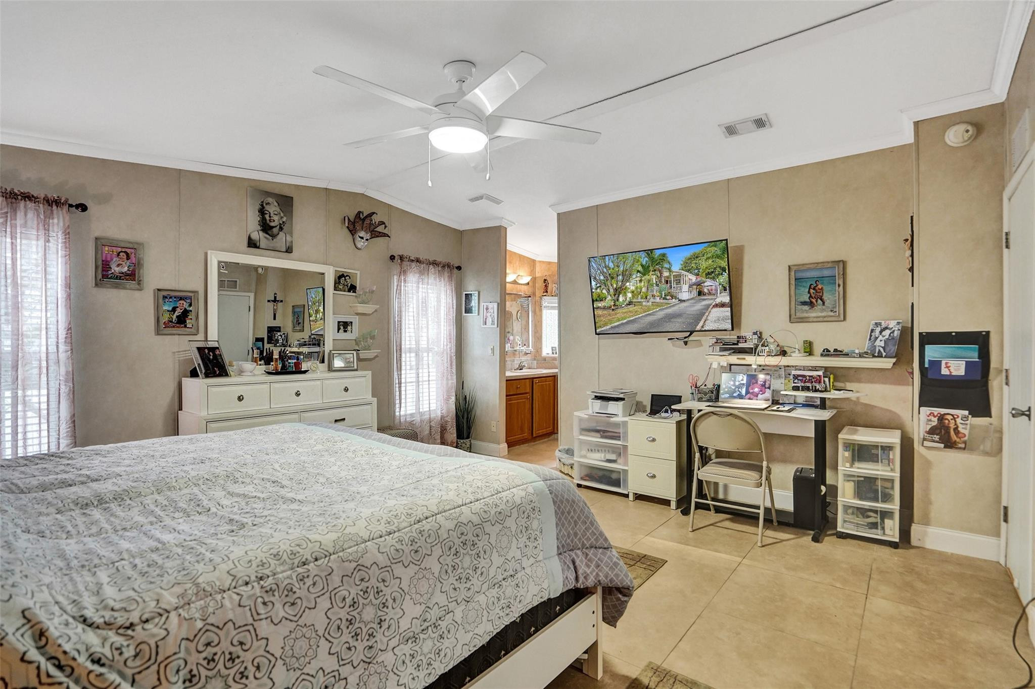 2863 SW 58th Mnr