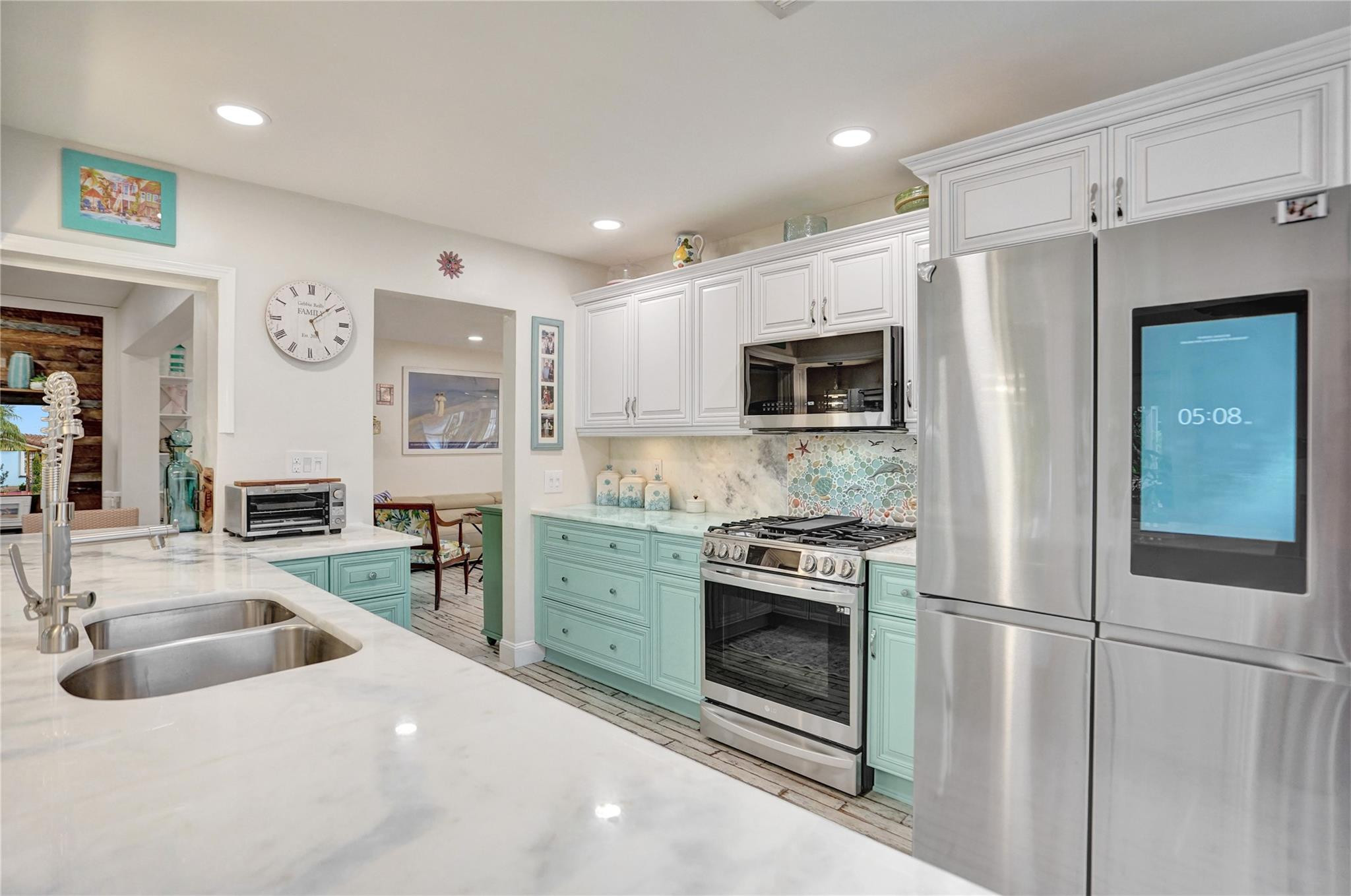 1736 NW 39th St