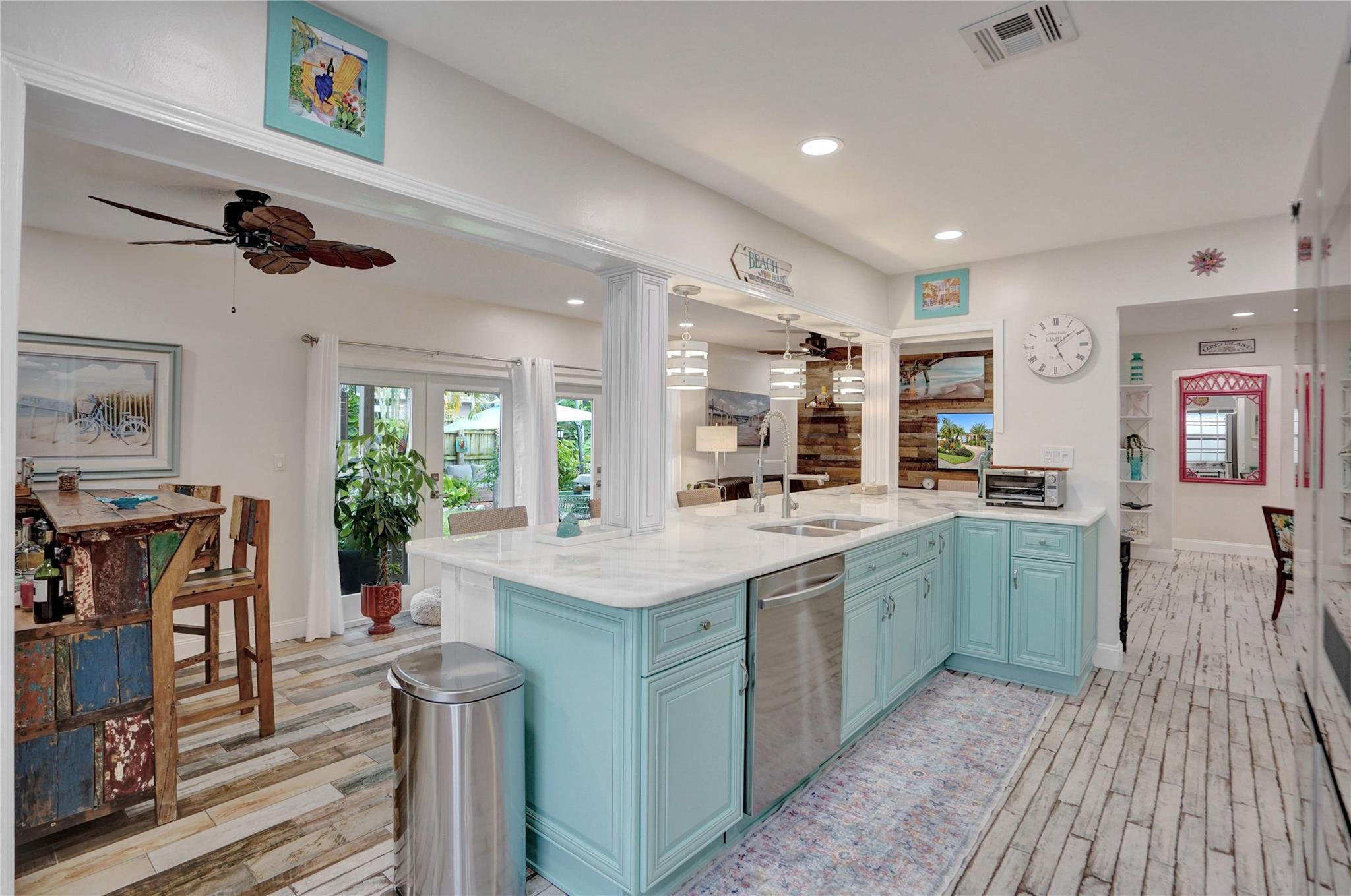 1736 NW 39th St