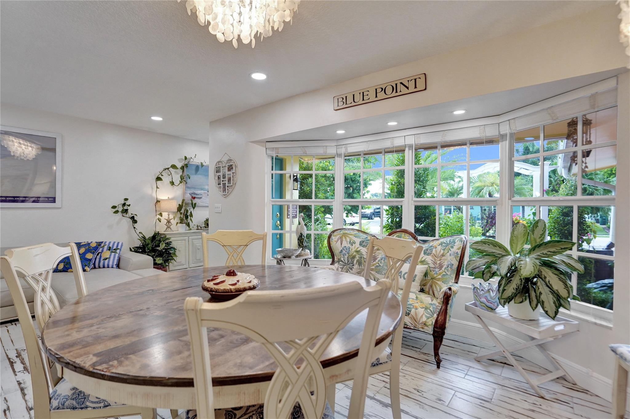1736 NW 39th St