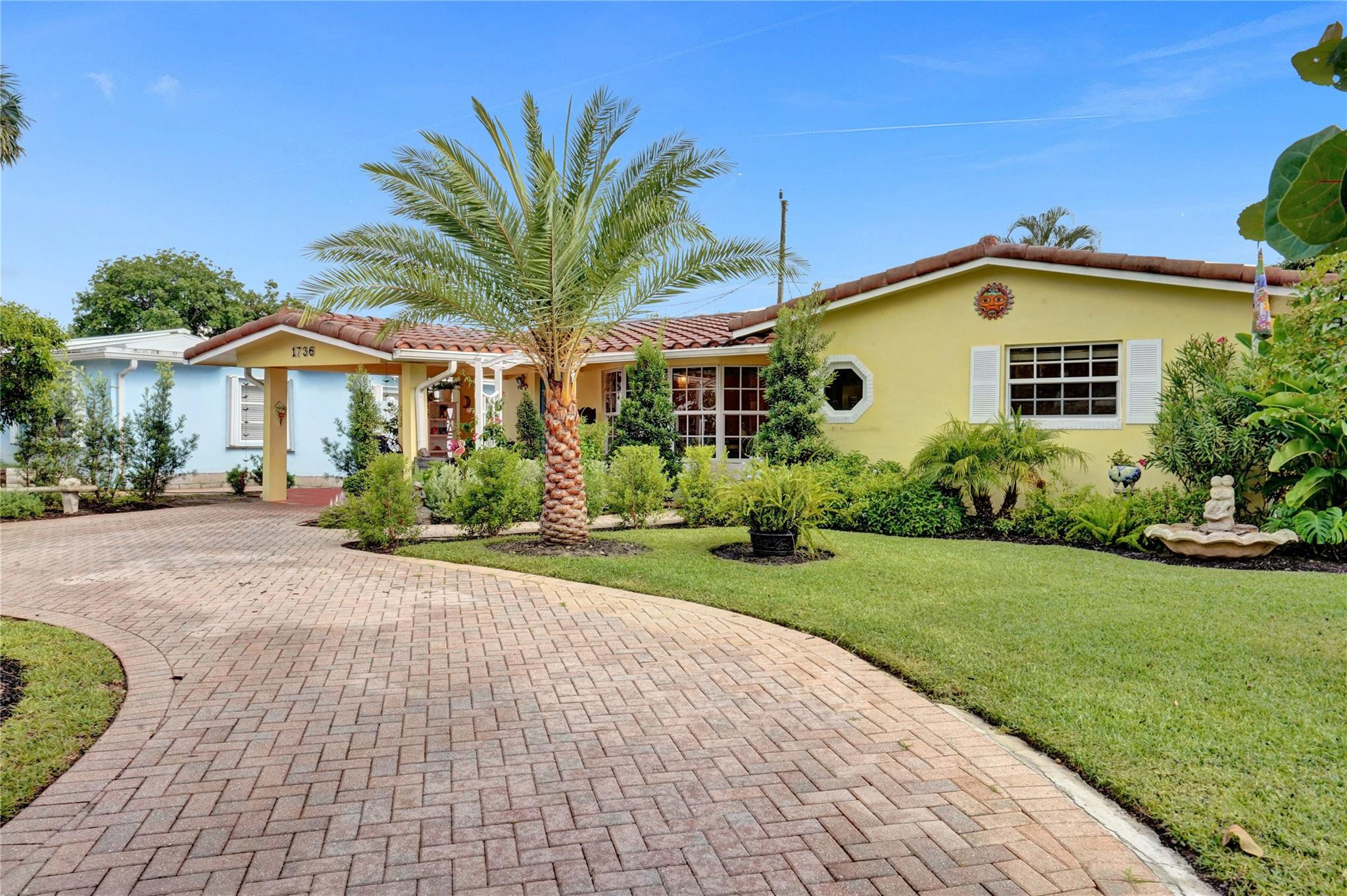 1736 NW 39th St
