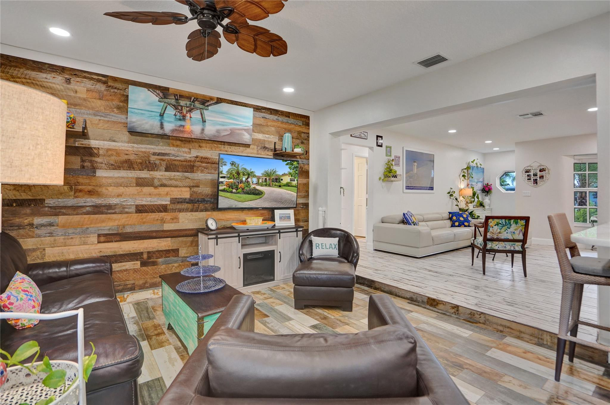 1736 NW 39th St