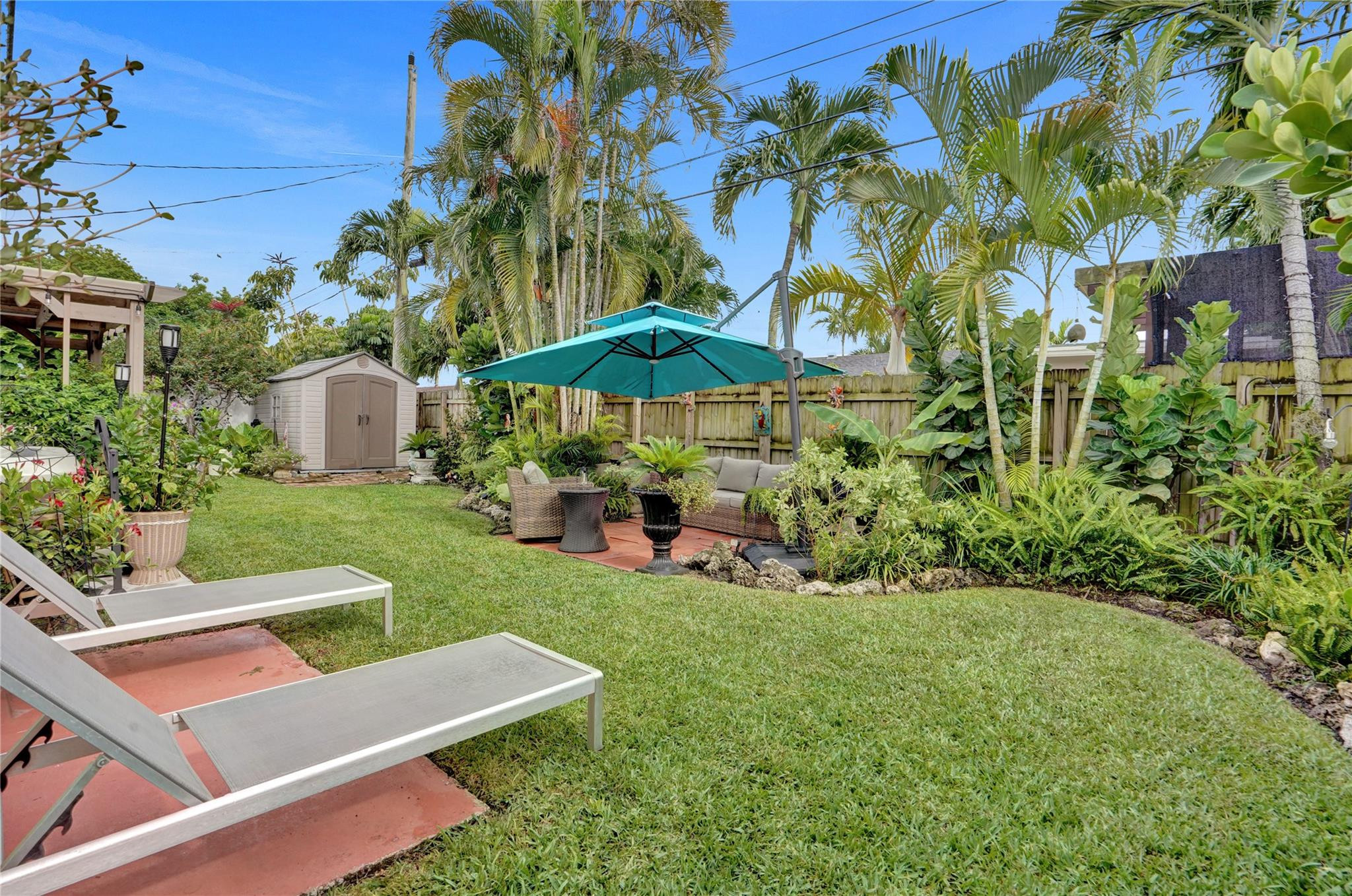 1736 NW 39th St