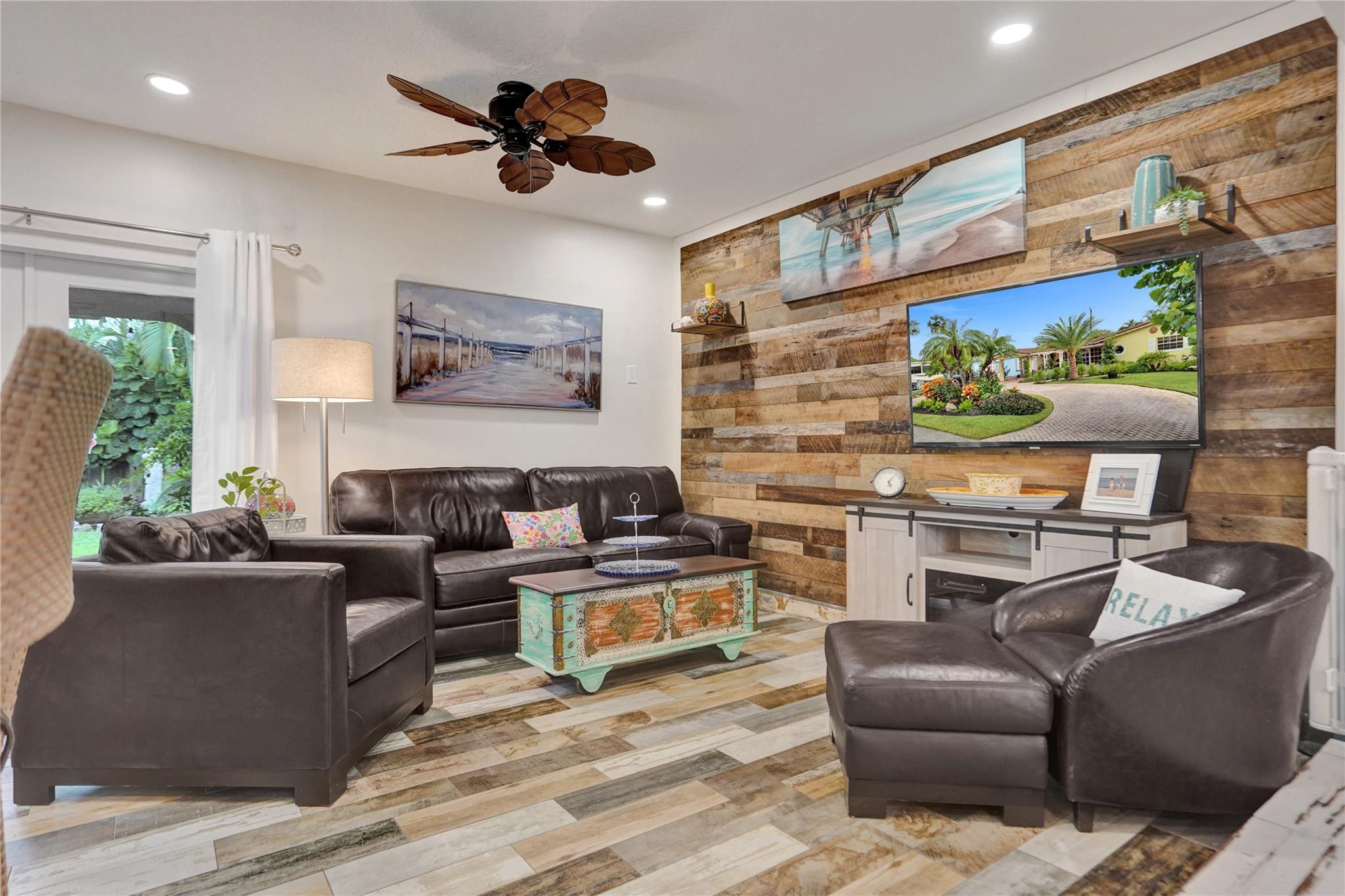1736 NW 39th St