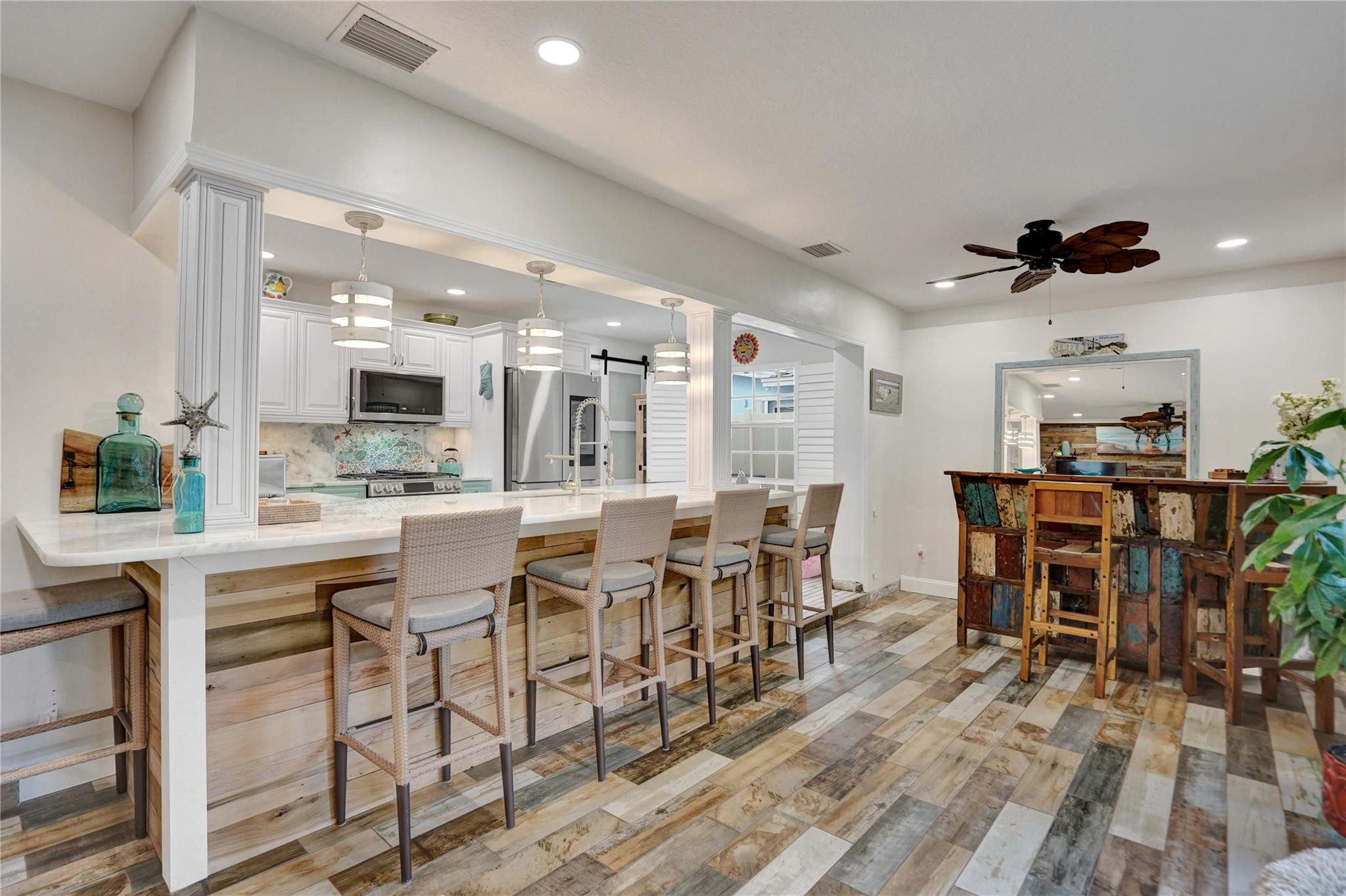 1736 NW 39th St