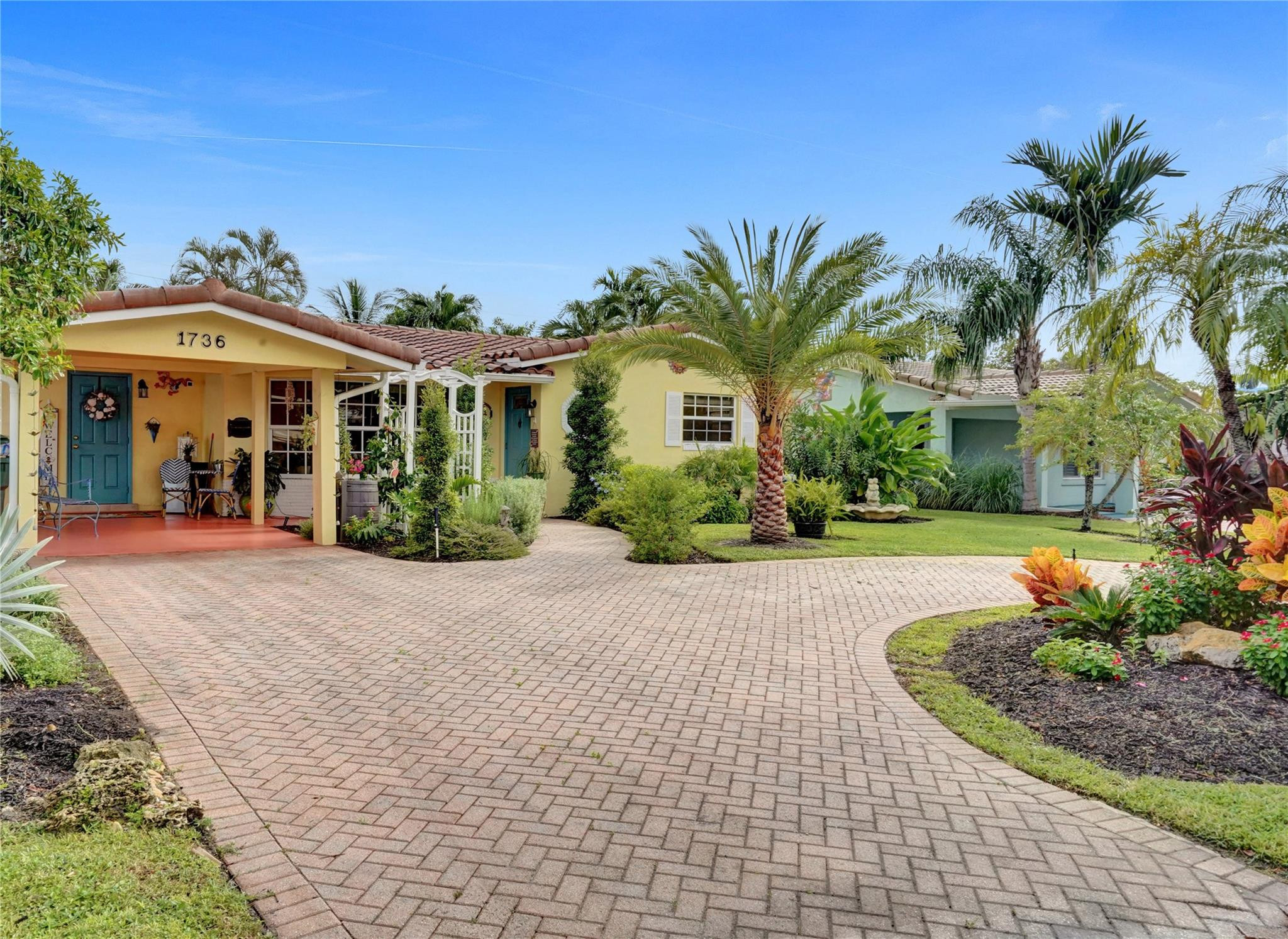 1736 NW 39th St