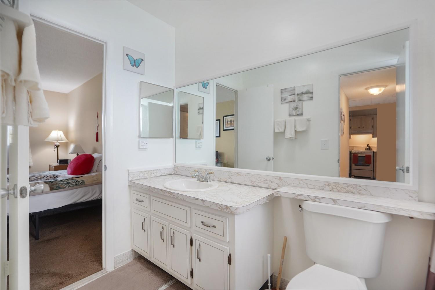 4411 NW 16th St F306