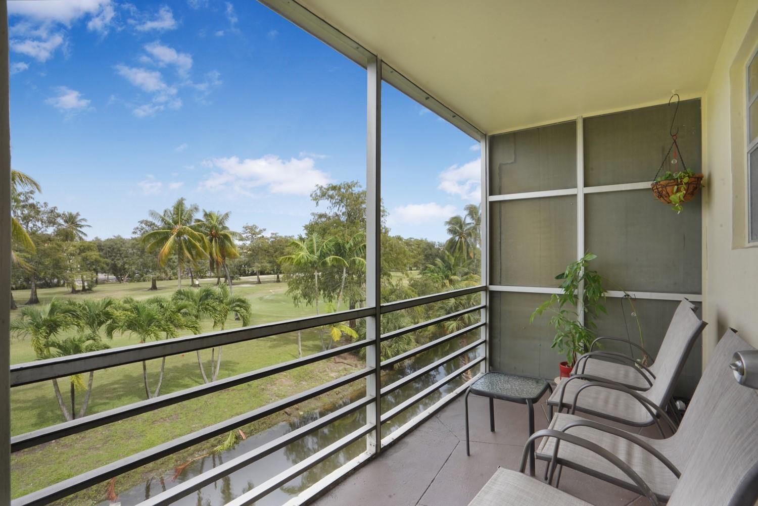 4411 NW 16th St F306