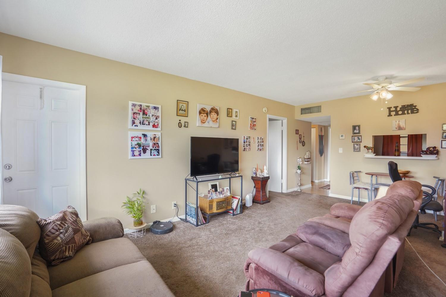 4411 NW 16th St F306