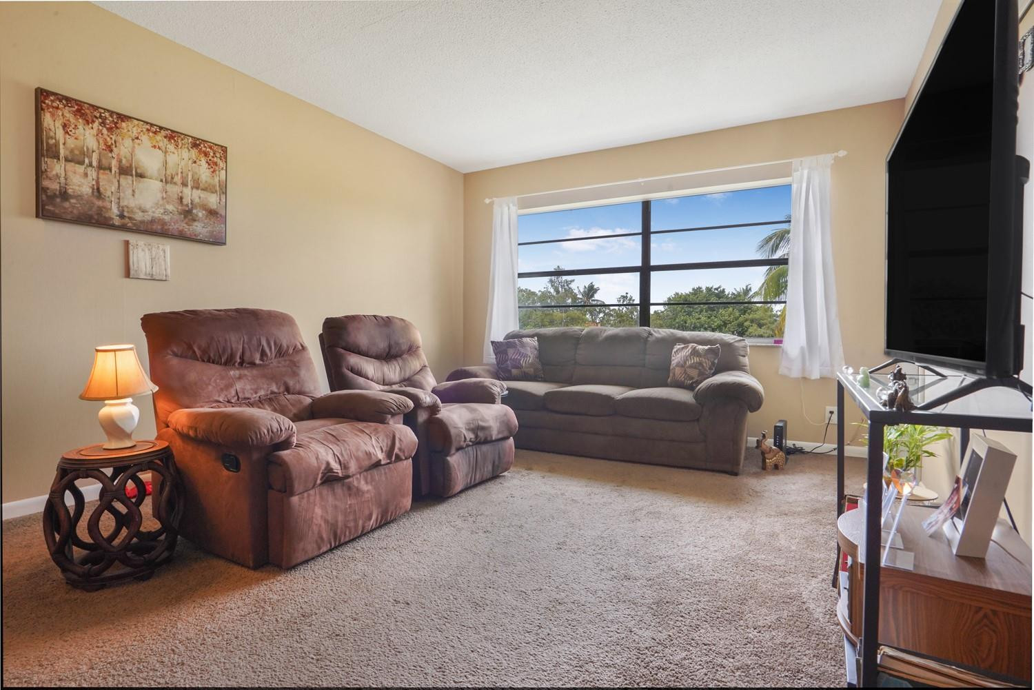 4411 NW 16th St F306