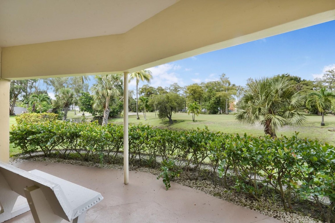 4411 NW 16th St F306