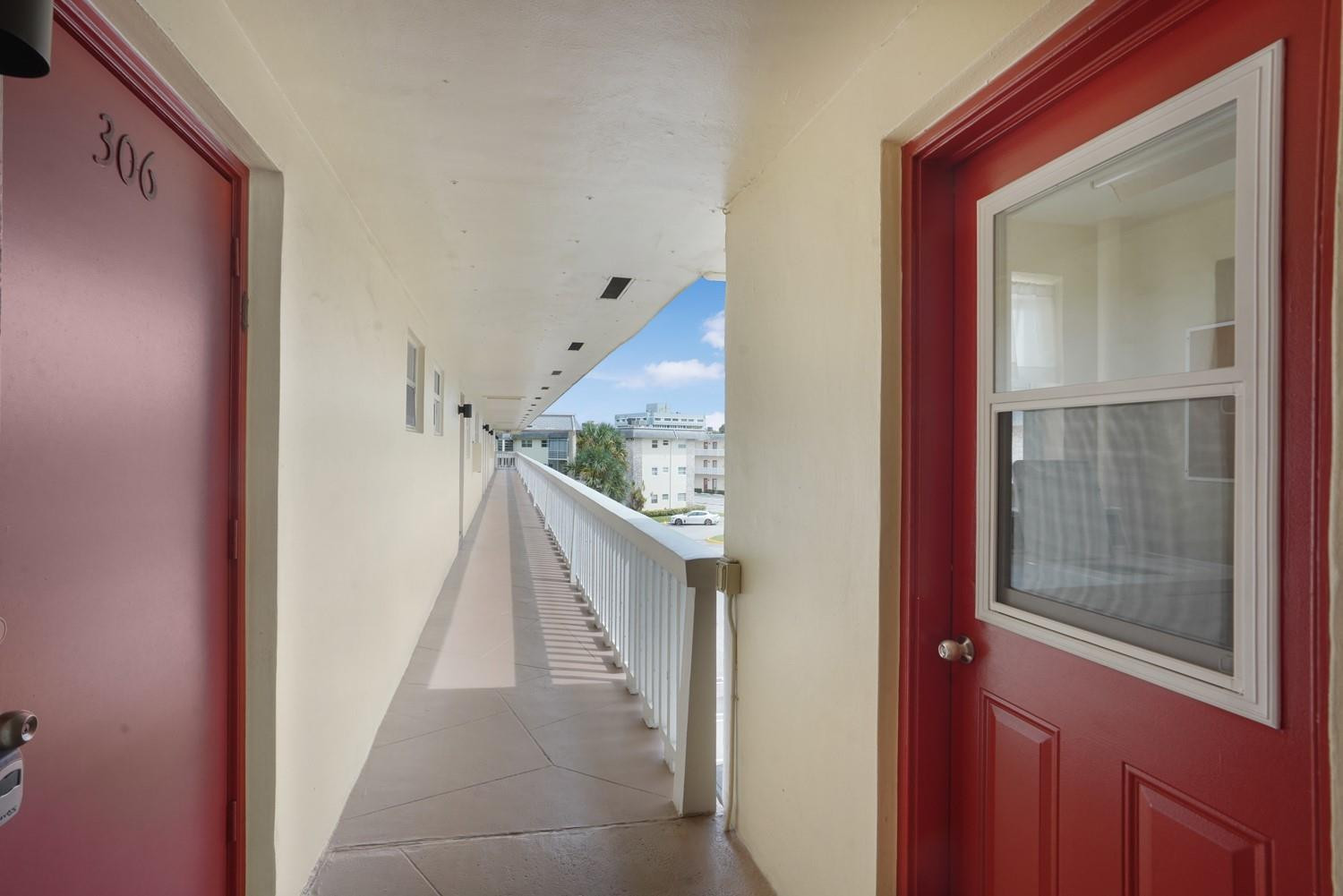 4411 NW 16th St F306