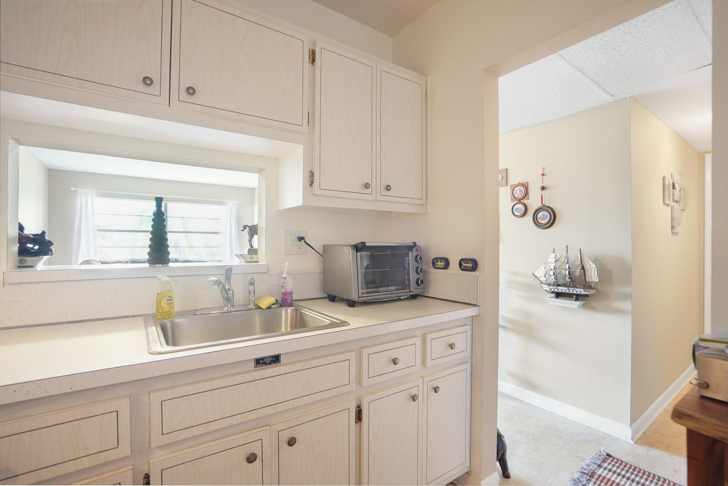 4411 NW 16th St F306