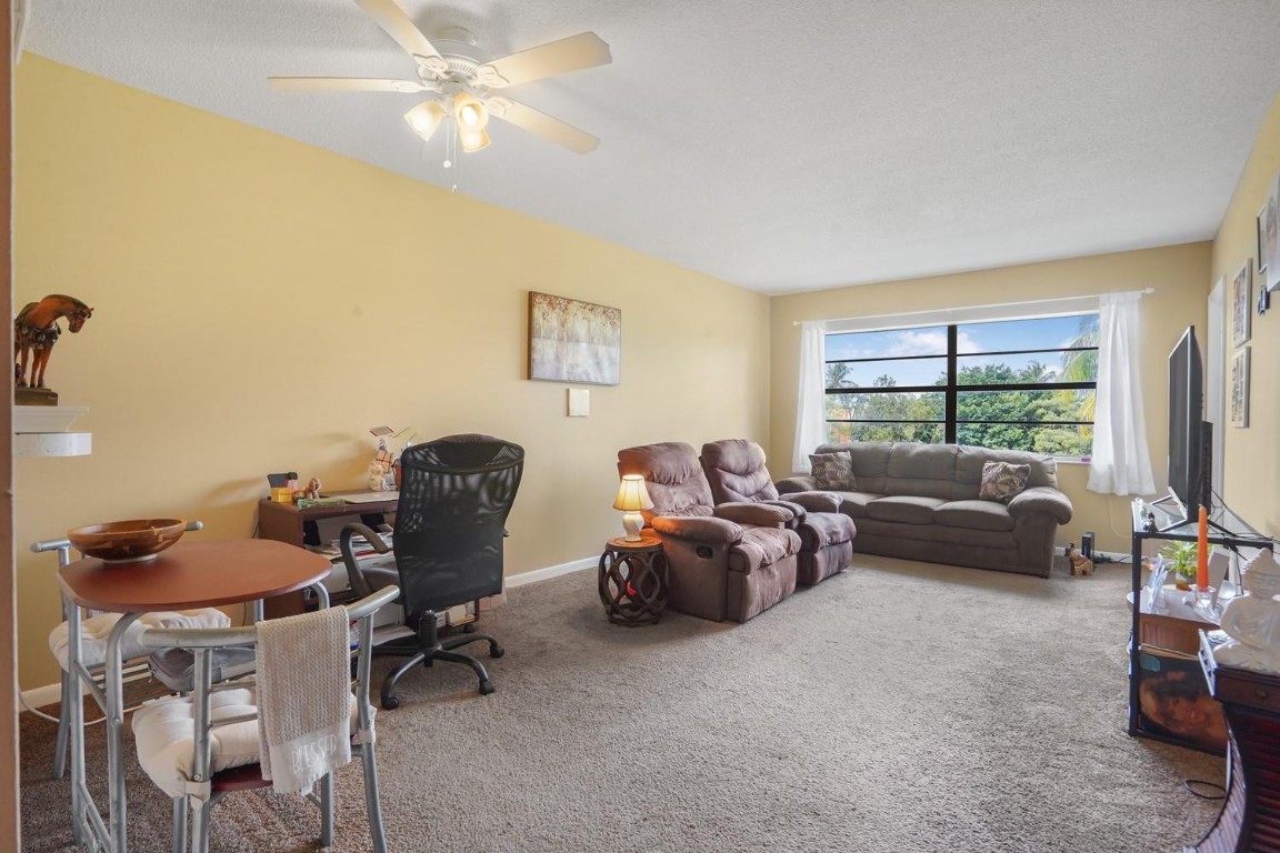 4411 NW 16th St F306