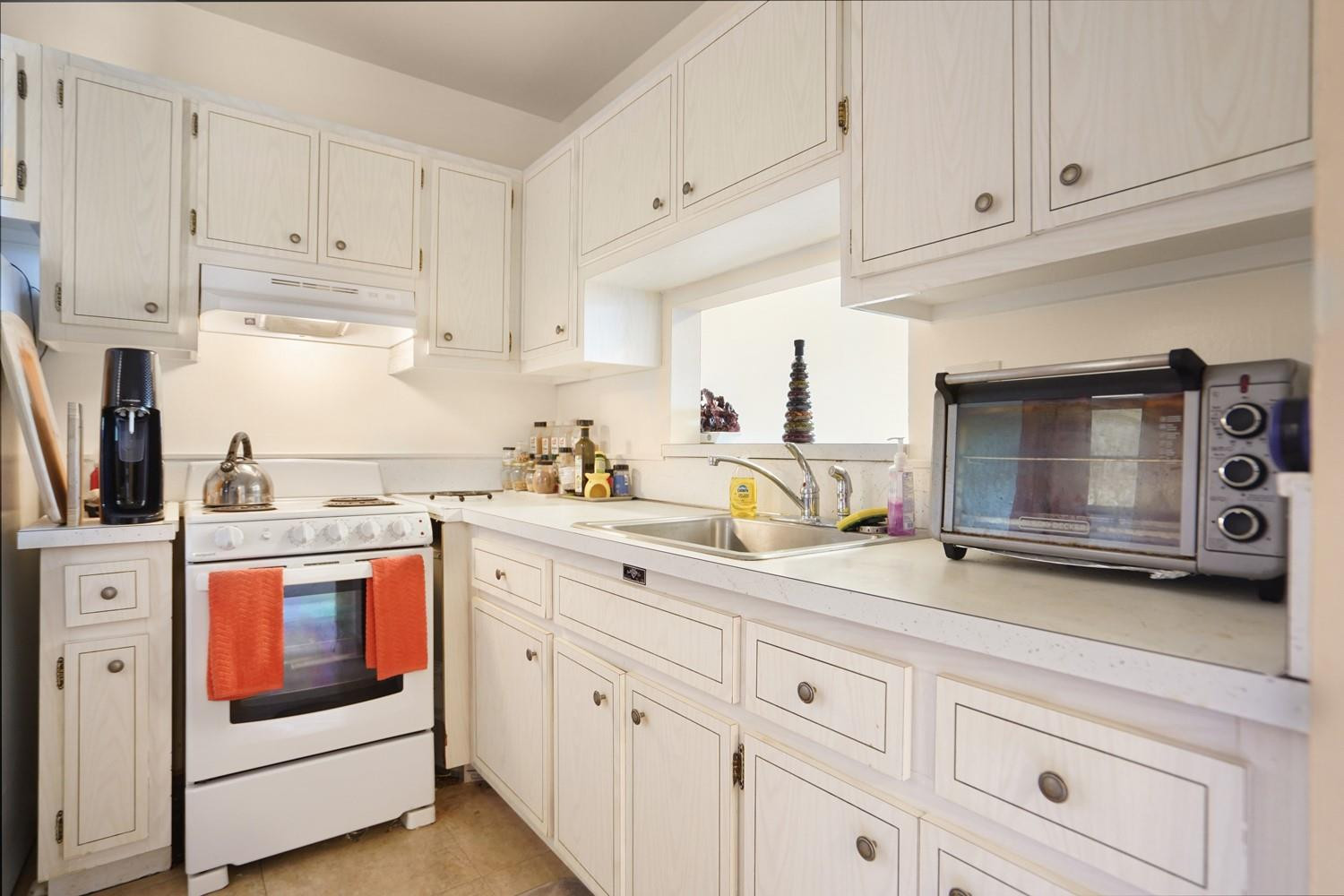 4411 NW 16th St F306