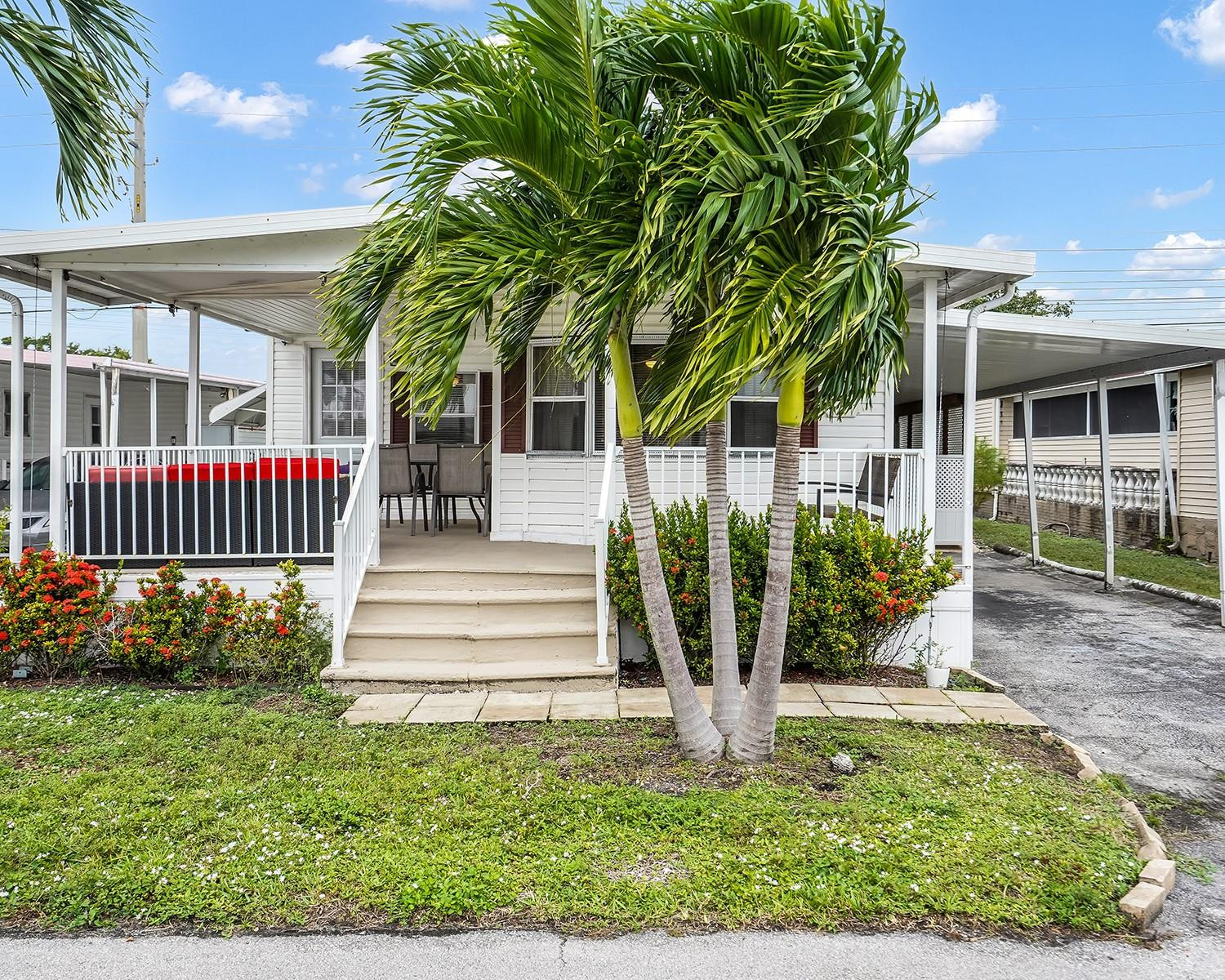 2771 SW 54th St