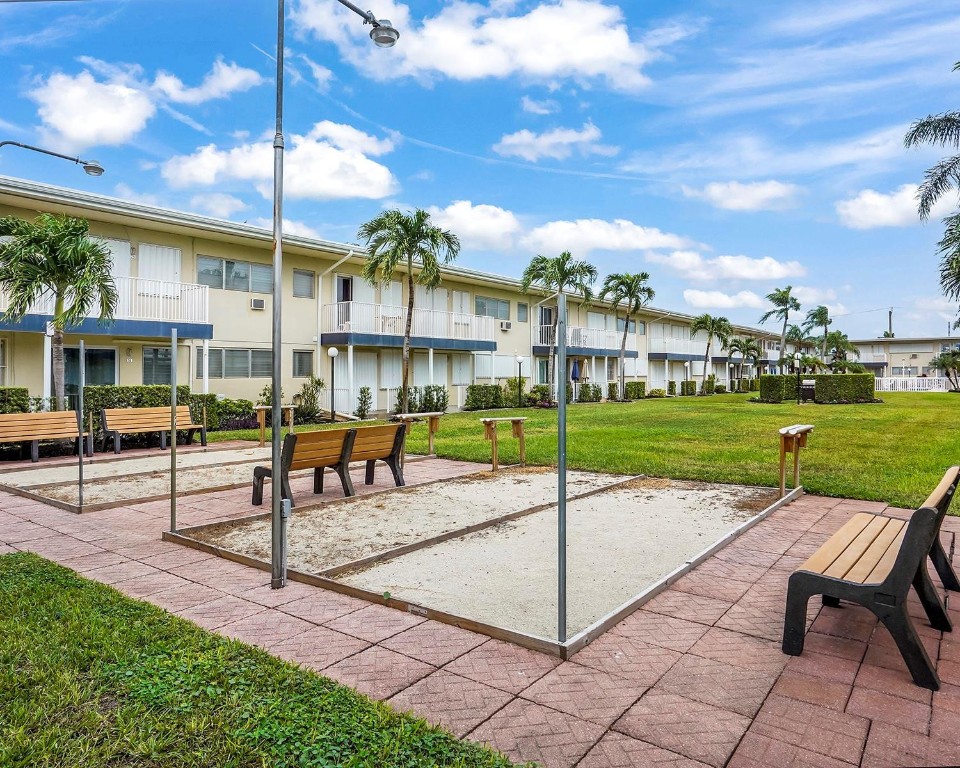 223 S Federal Hwy 26