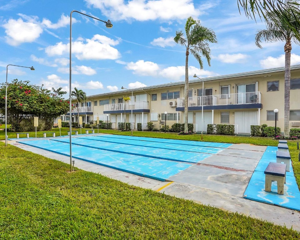 223 S Federal Hwy 26