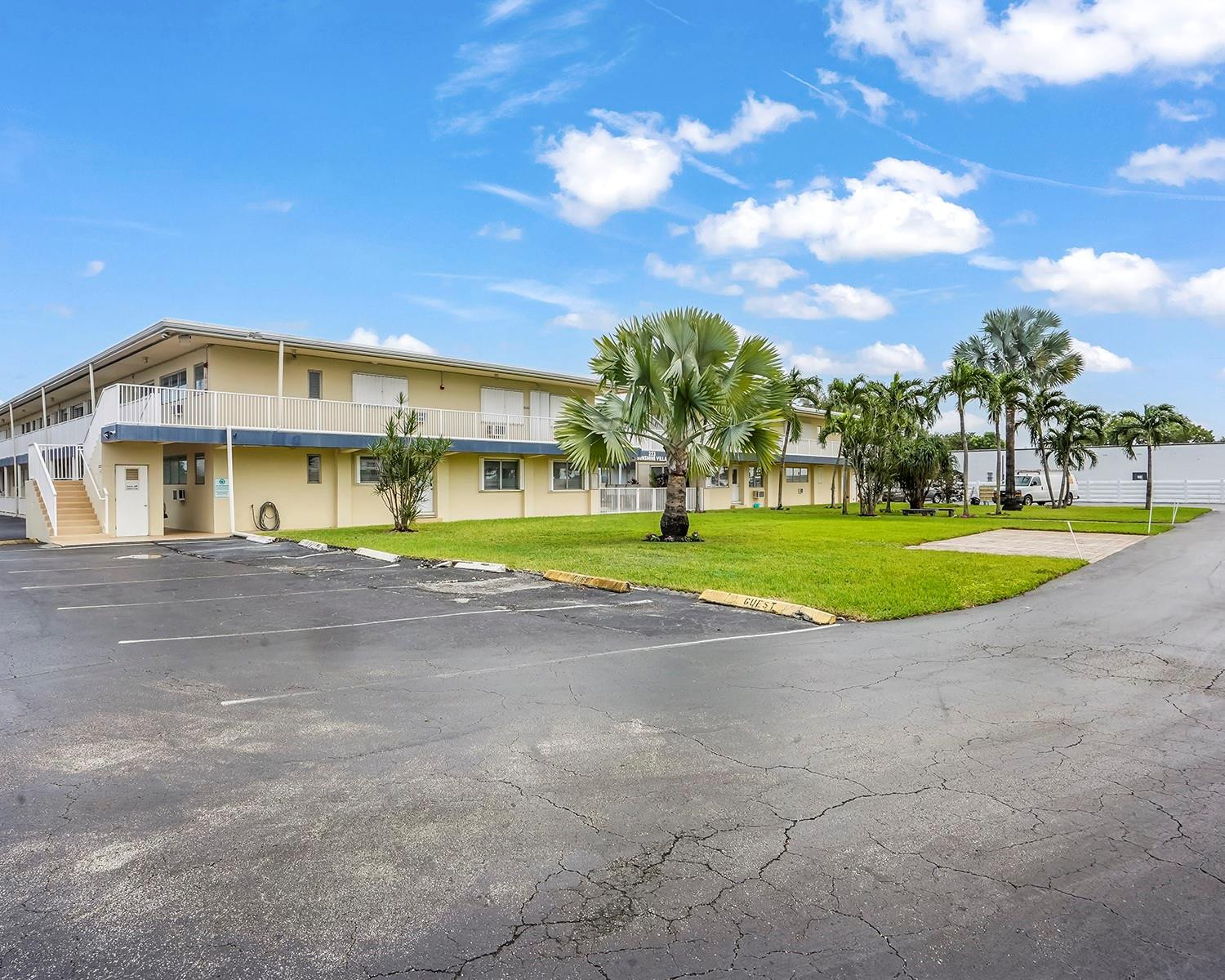 223 S Federal Hwy 26