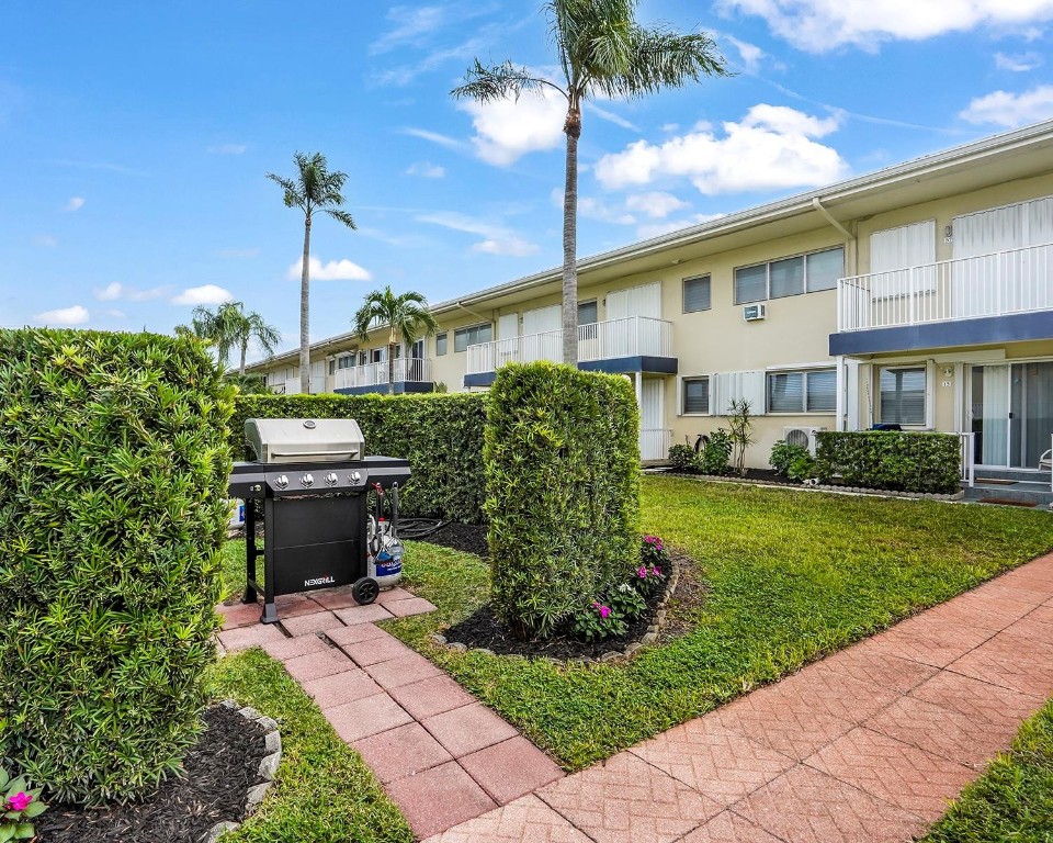 223 S Federal Hwy 26