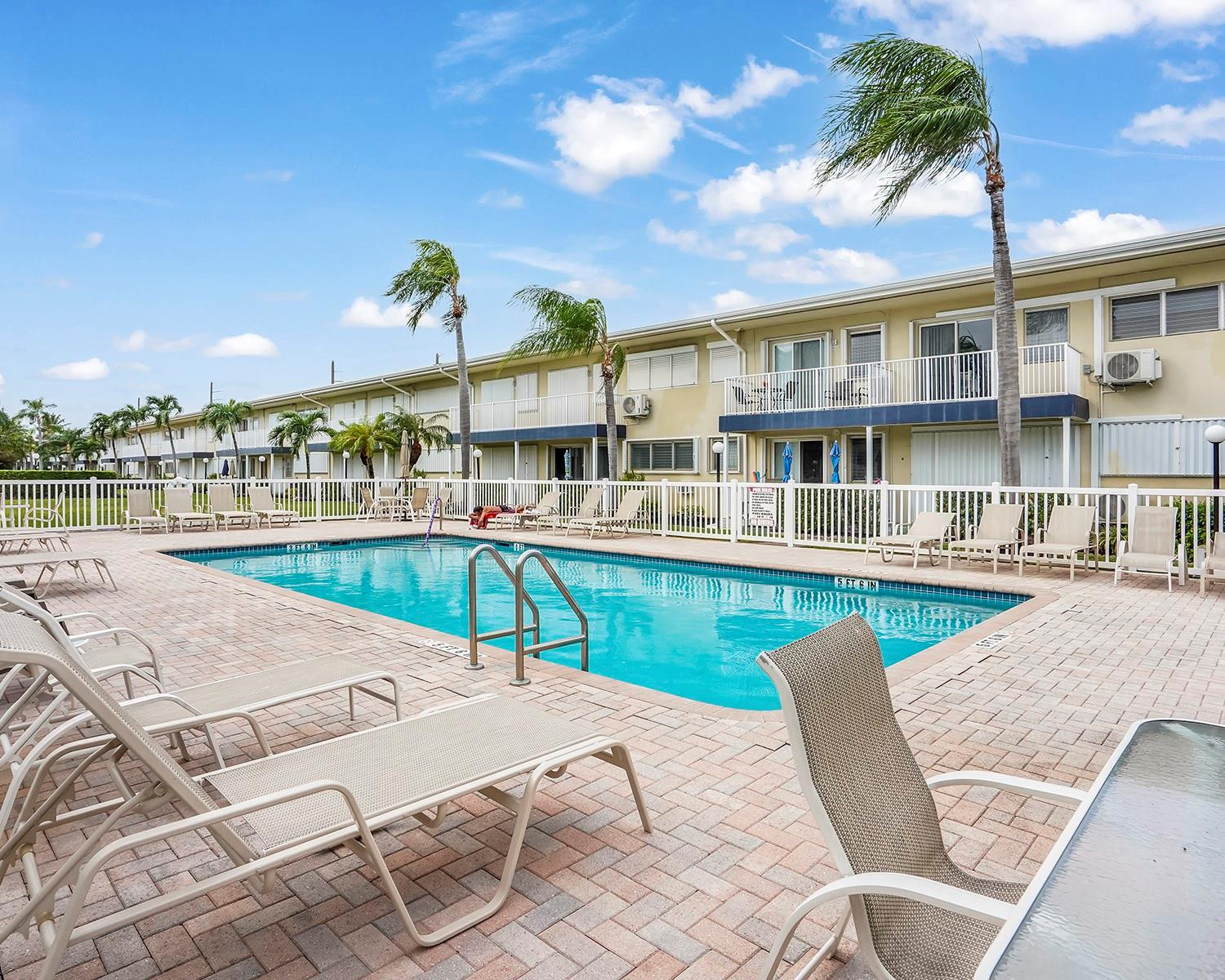 223 S Federal Hwy 26