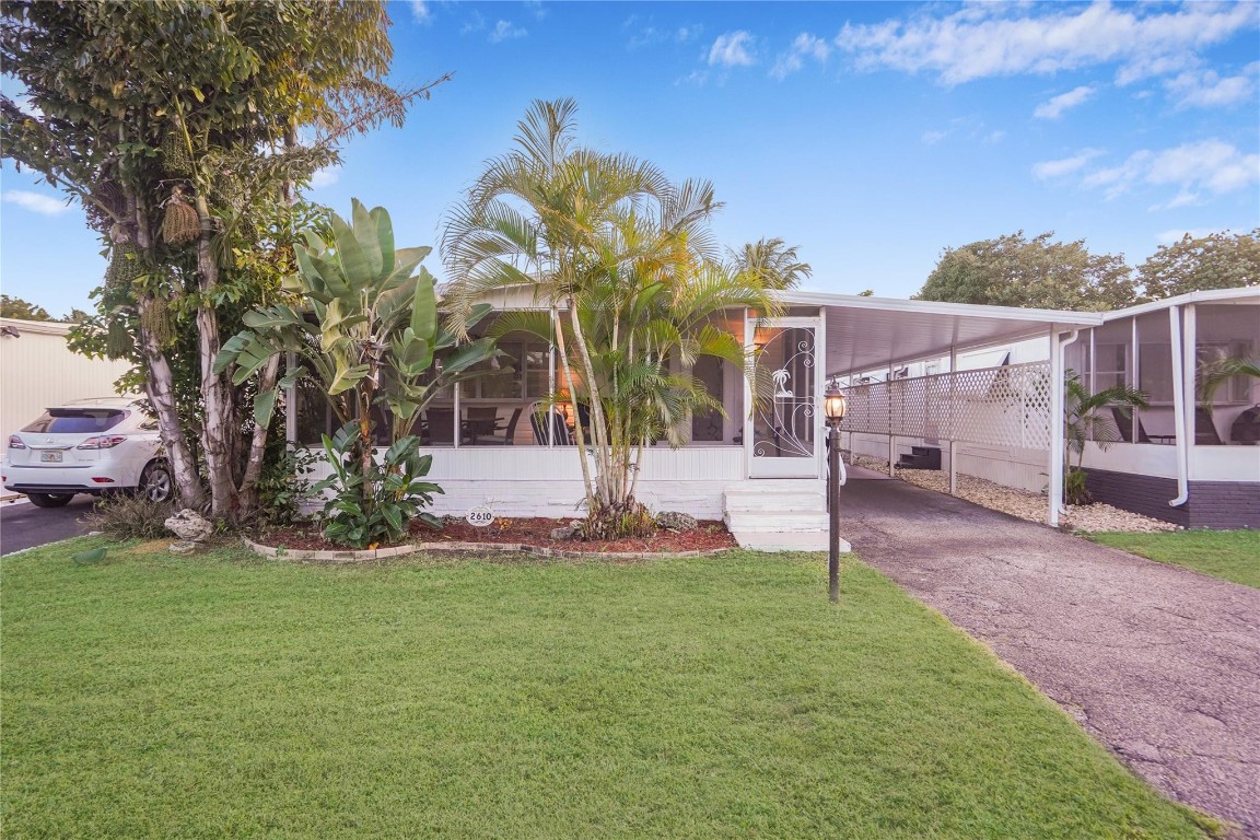 2610 SW 54th Pl