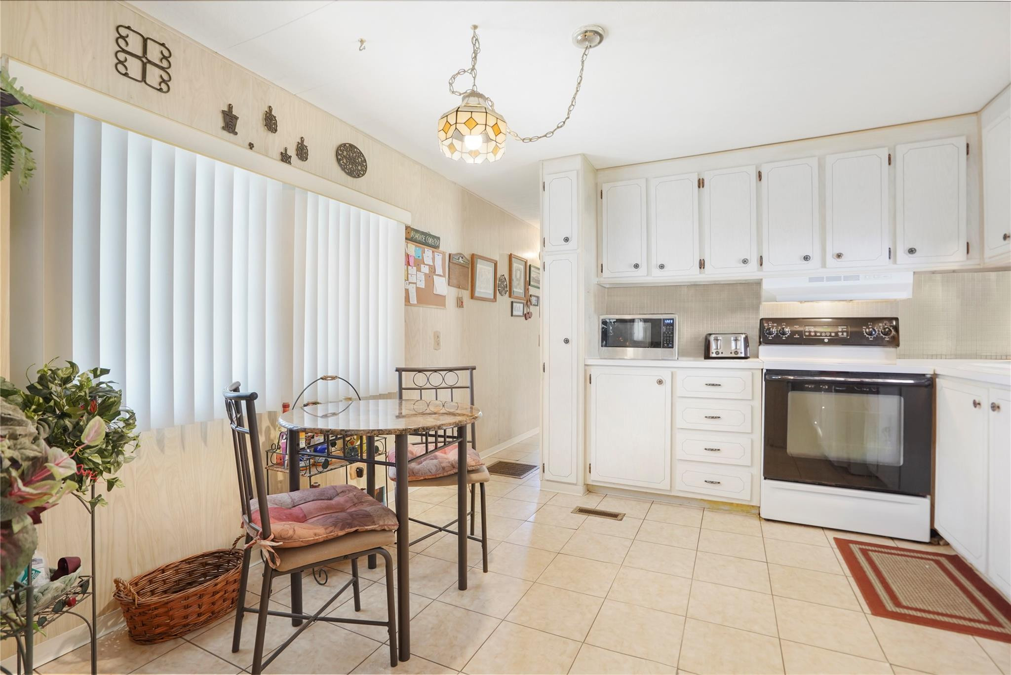 2041 SW 83rd Ave