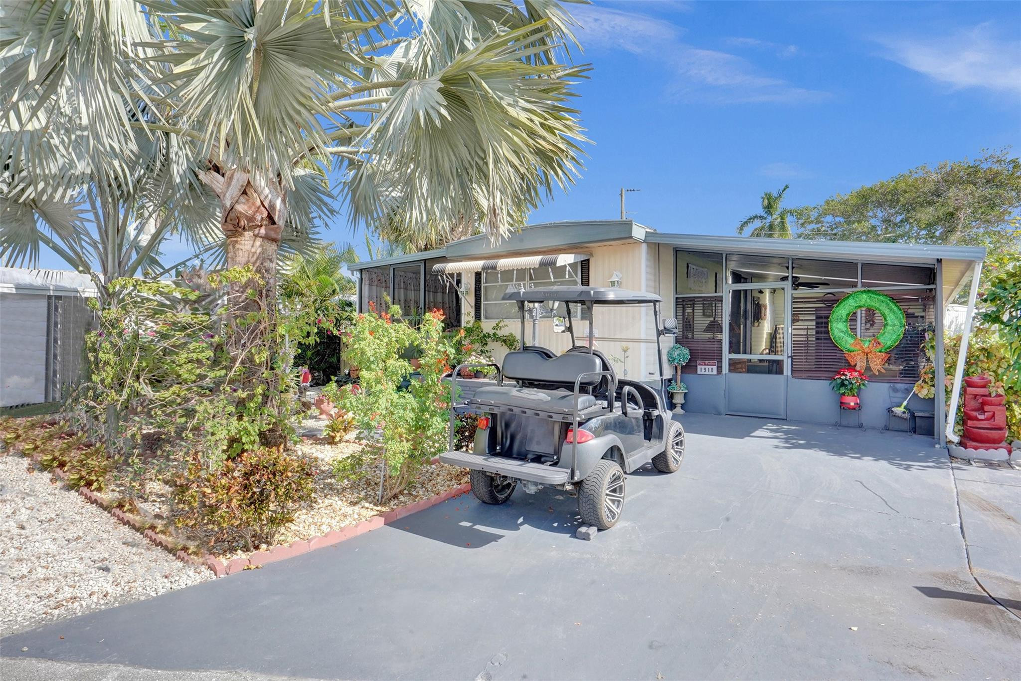 1910 SW 87th Ter