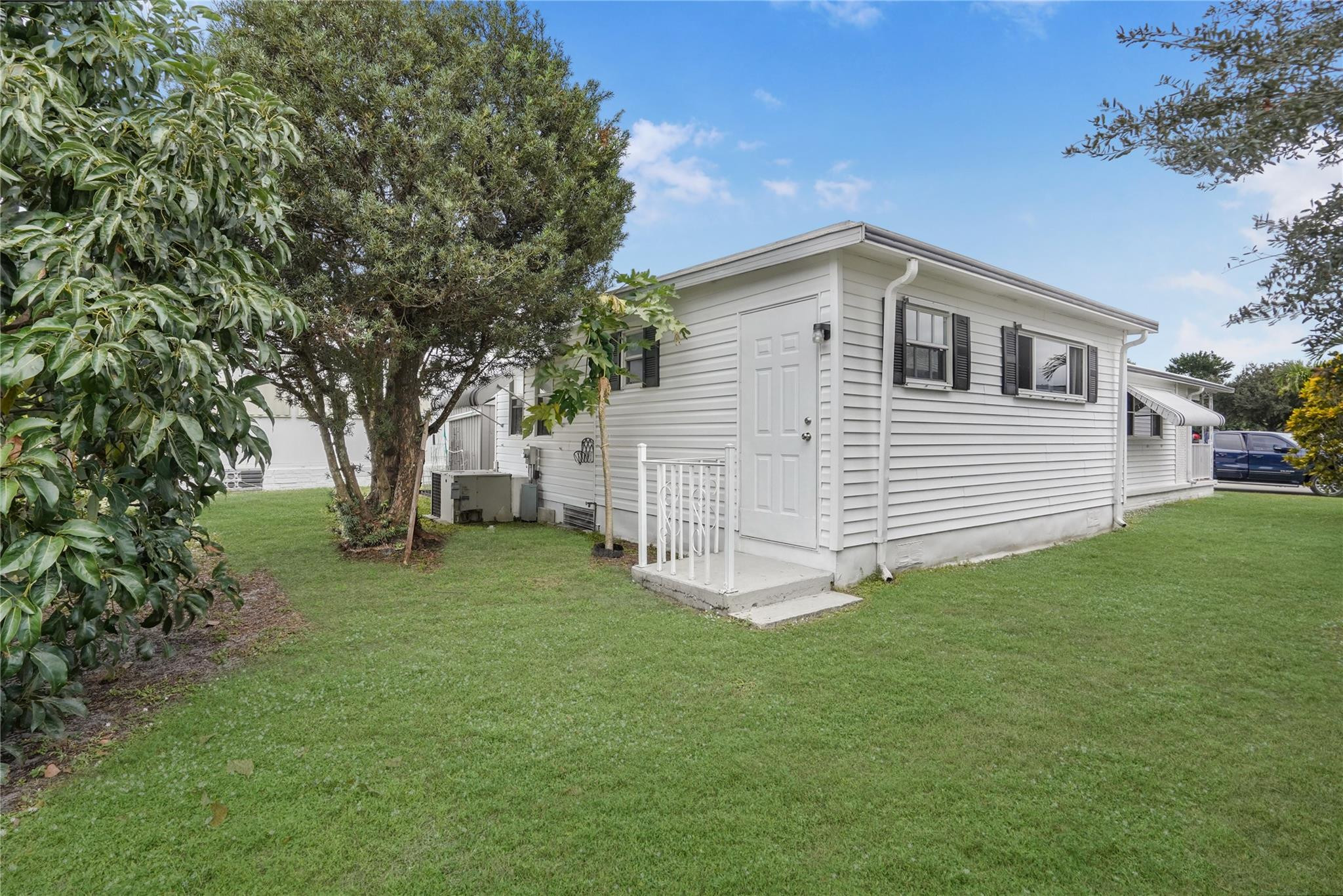 1661 SW 83rd Ave