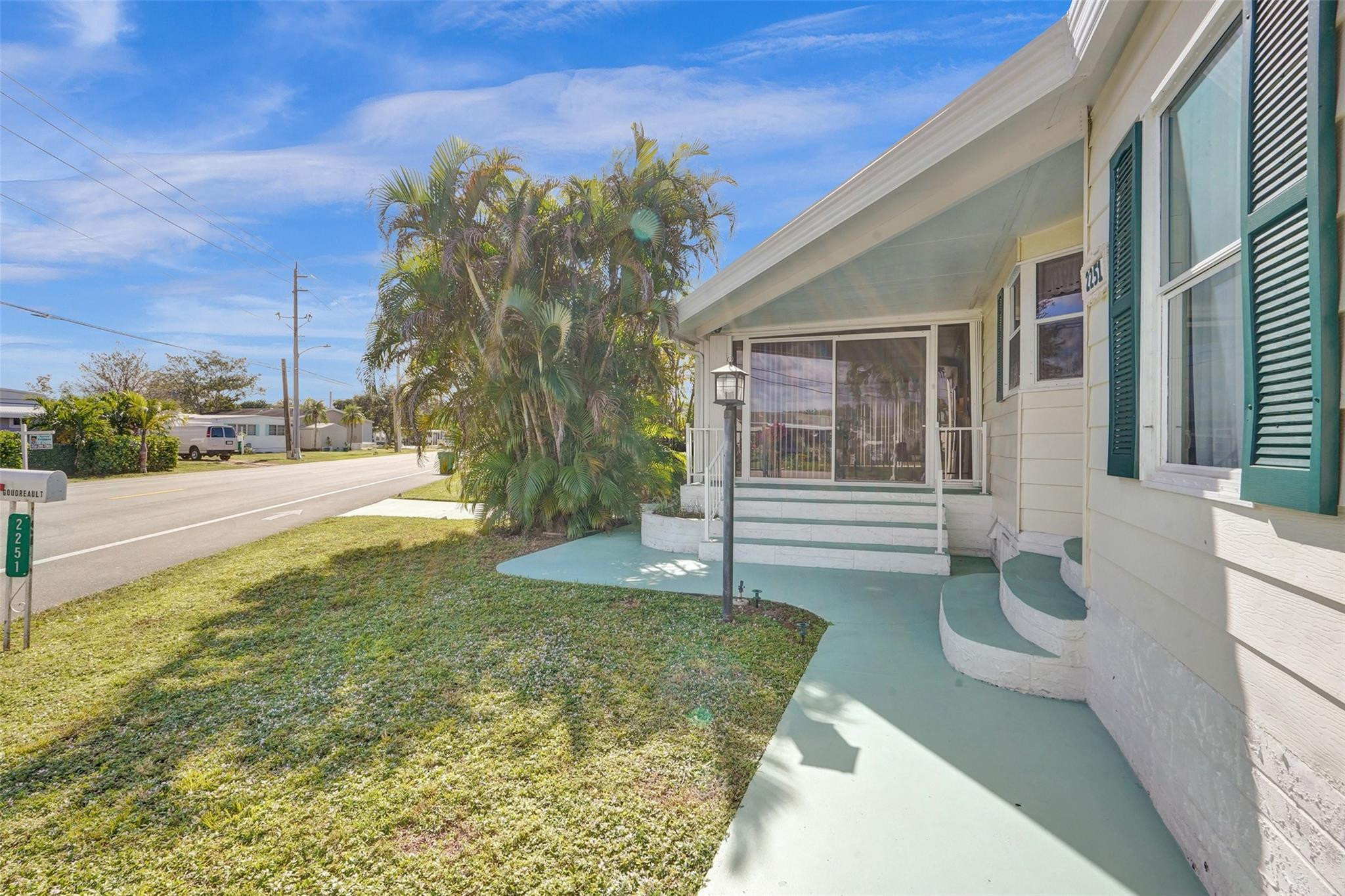 2251 SW 86th Ave