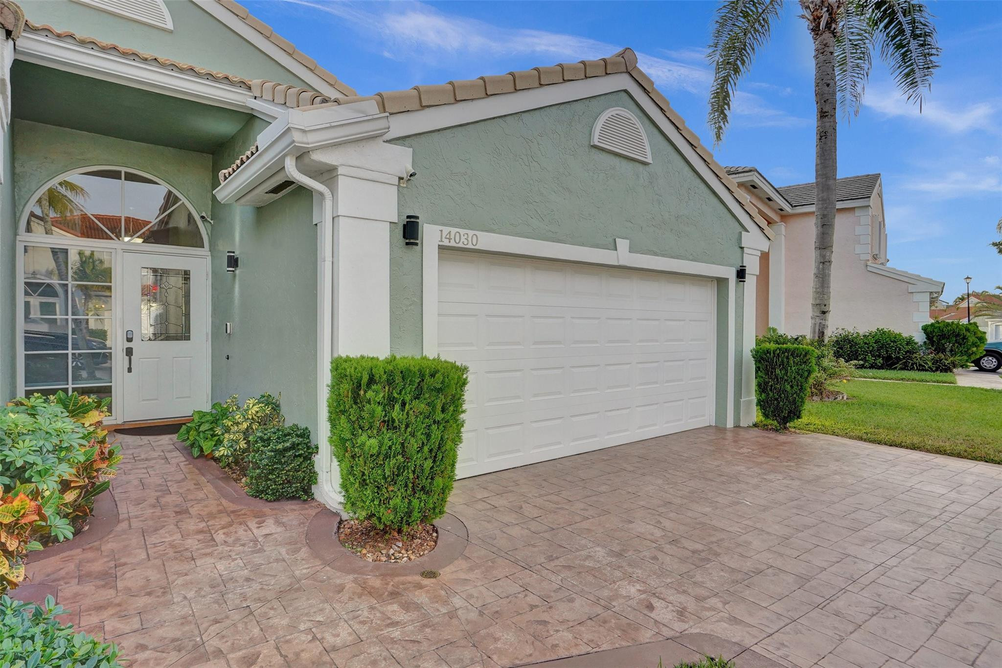 14030 Oak Ridge Dr