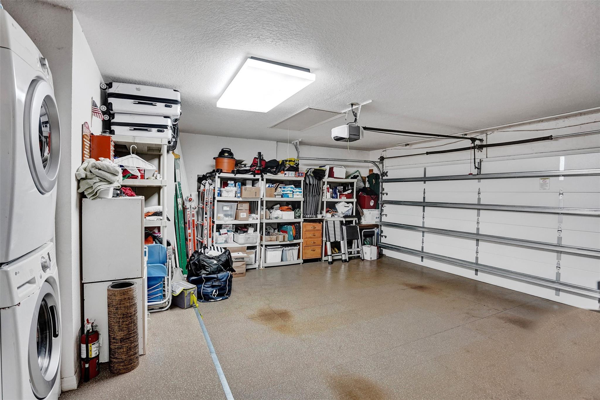 14030 Oak Ridge Dr