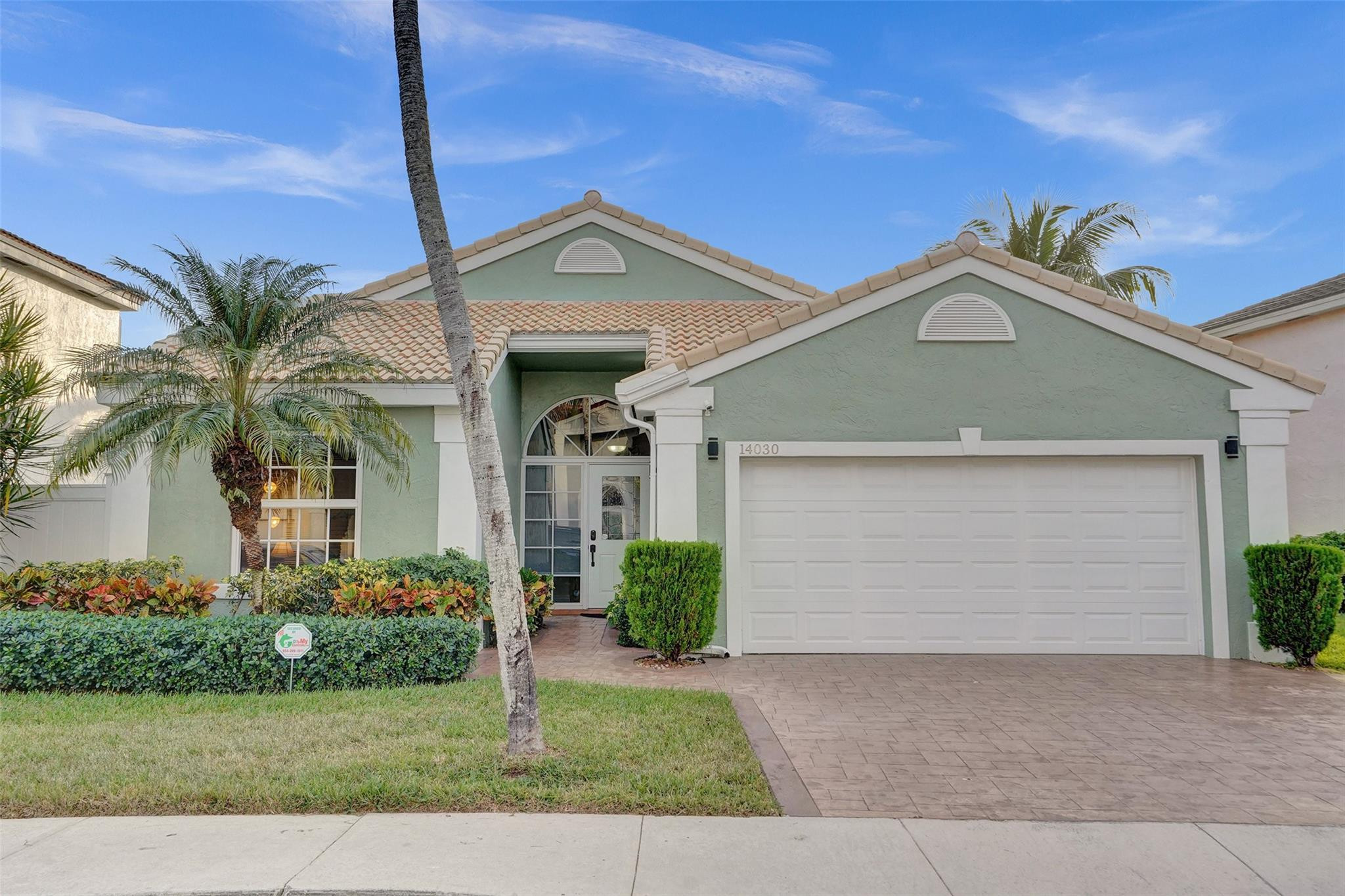 14030 Oak Ridge Dr